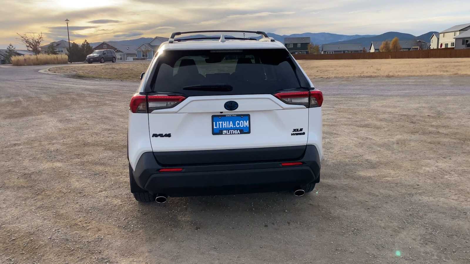 2020 Toyota RAV4 Hybrid XLE 7