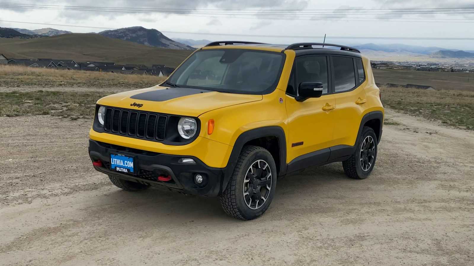 View vehicle photo 4