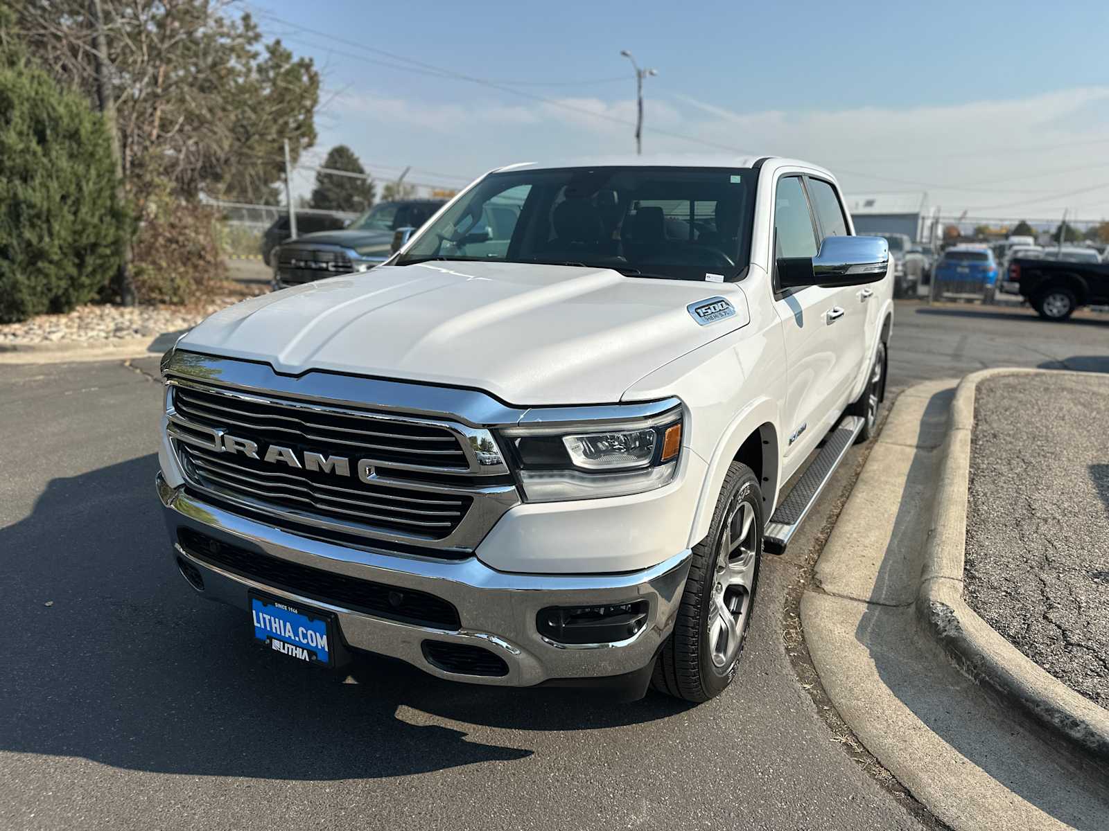 2019 RAM 1500 Laramie 4x4 Crew Cab 57 Box