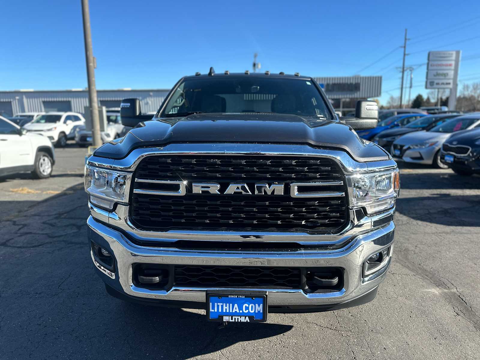 2023 RAM 3500 Big Horn 4x4 Crew Cab 8 Box