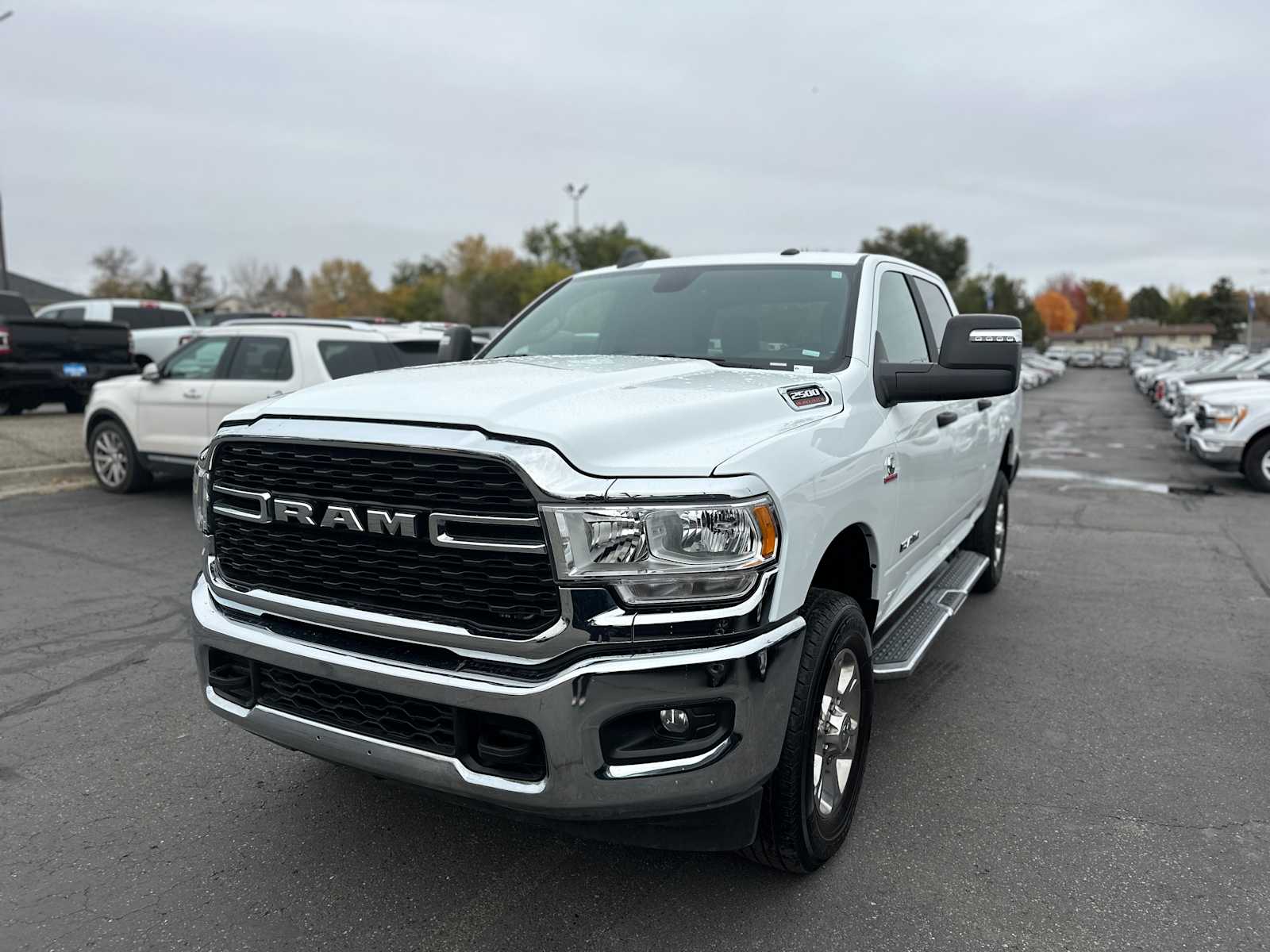 2023 RAM 2500 Big Horn 4x4 Crew Cab 64 Box