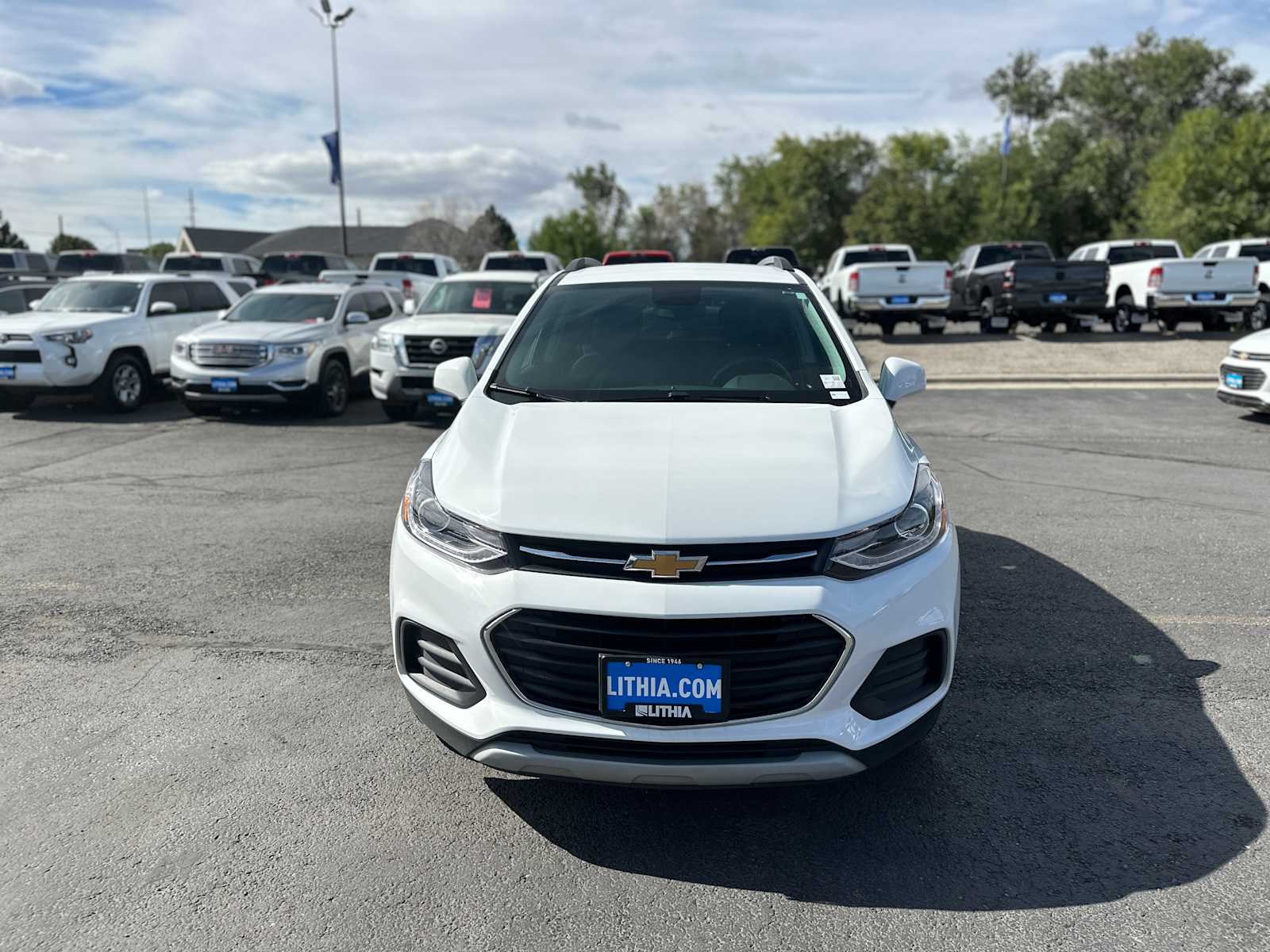 Used 2022 Chevrolet Trax LT with VIN KL7CJPSM5NB568918 for sale in Billings, MT