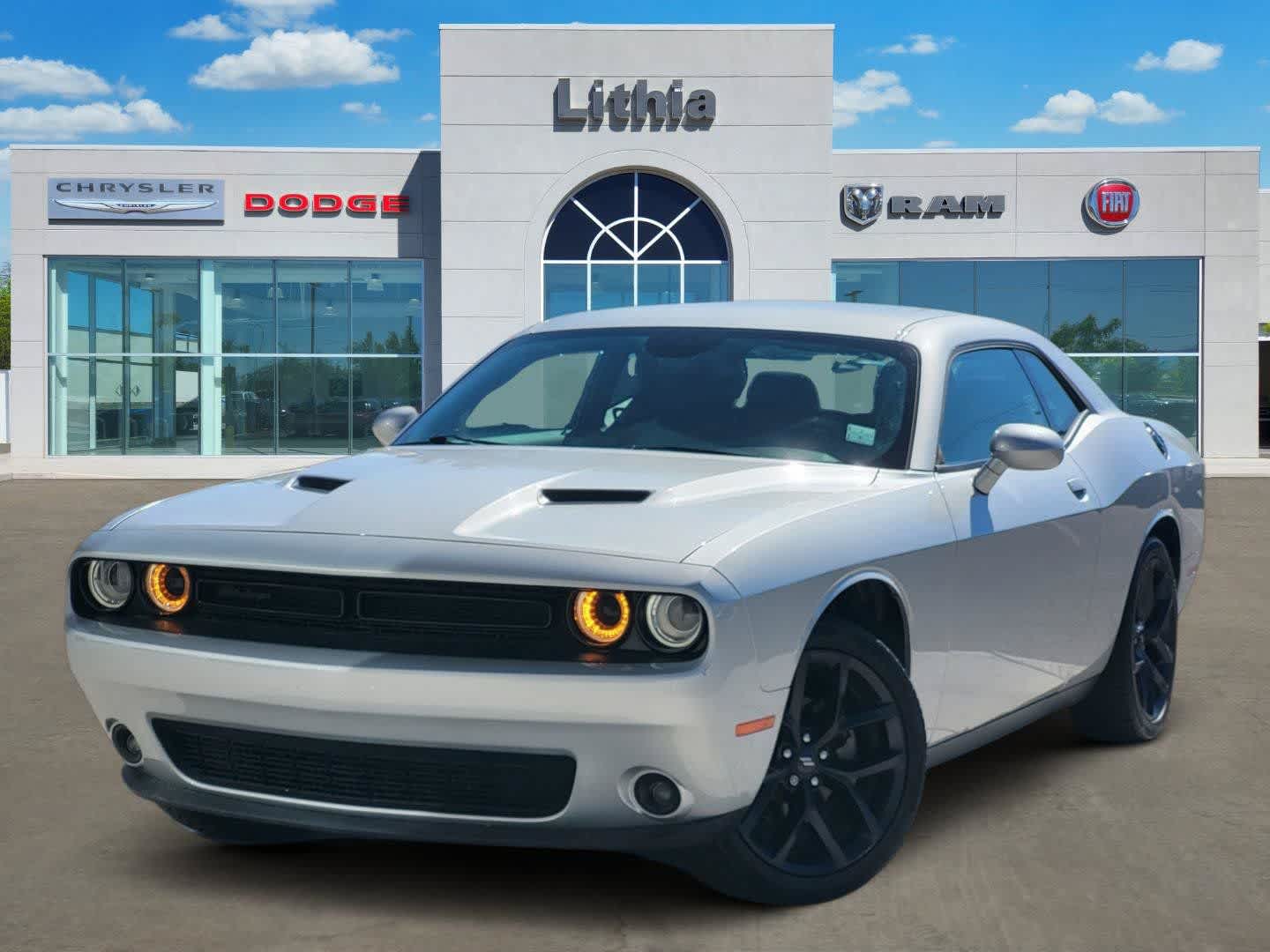 Triple Nickel Clearcoat 2022 Dodge Challenger Coupe Rear-Wheel Drive 8-Speed Automatic