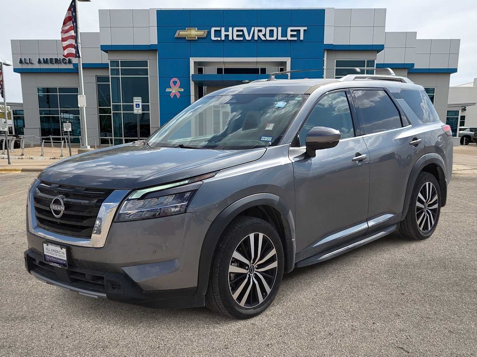 2024 Nissan Pathfinder Platinum FWD    