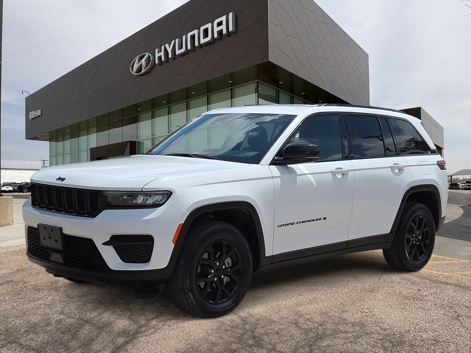 2024 Jeep Grand Cherokee Altitude 4WD