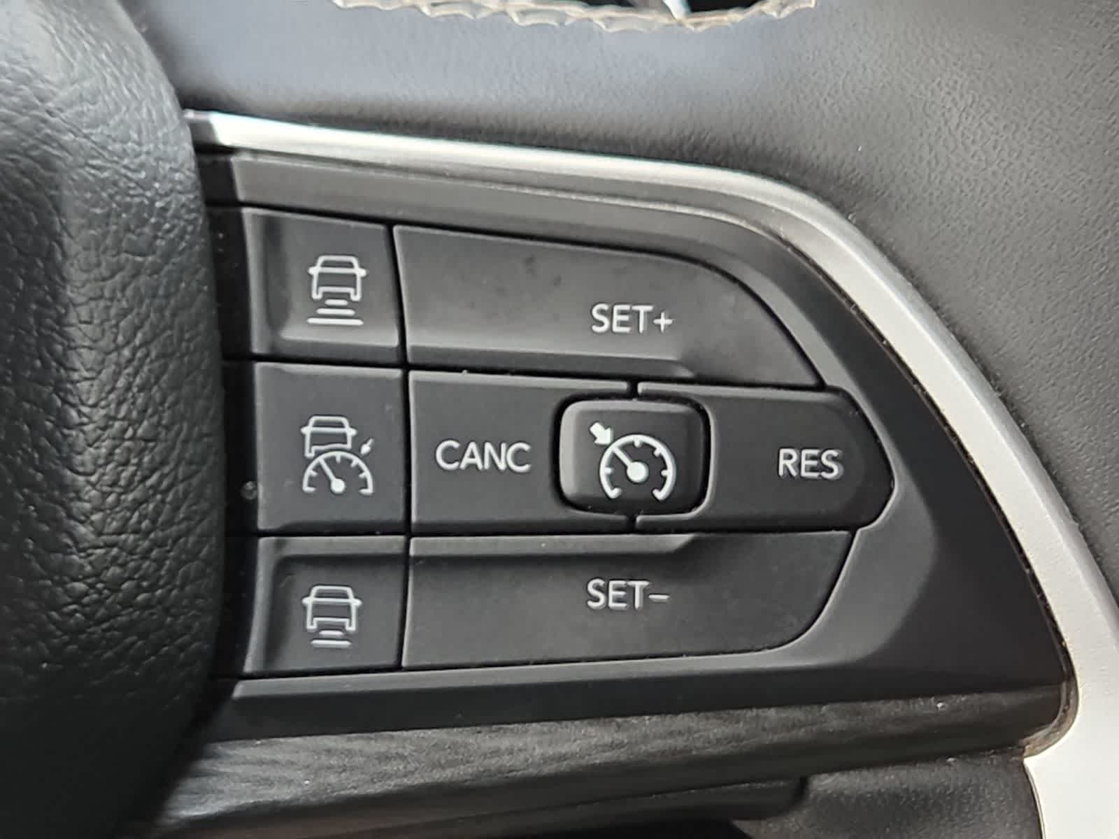 used 2024 Jeep Grand Cherokee car, priced at $28,212
