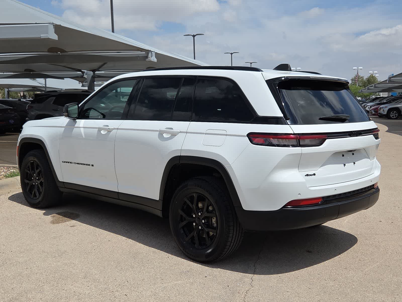 used 2024 Jeep Grand Cherokee car, priced at $28,212