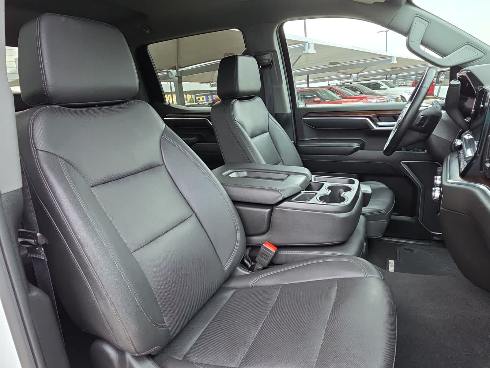 used 2025 GMC Sierra 1500 car, priced at $41,987