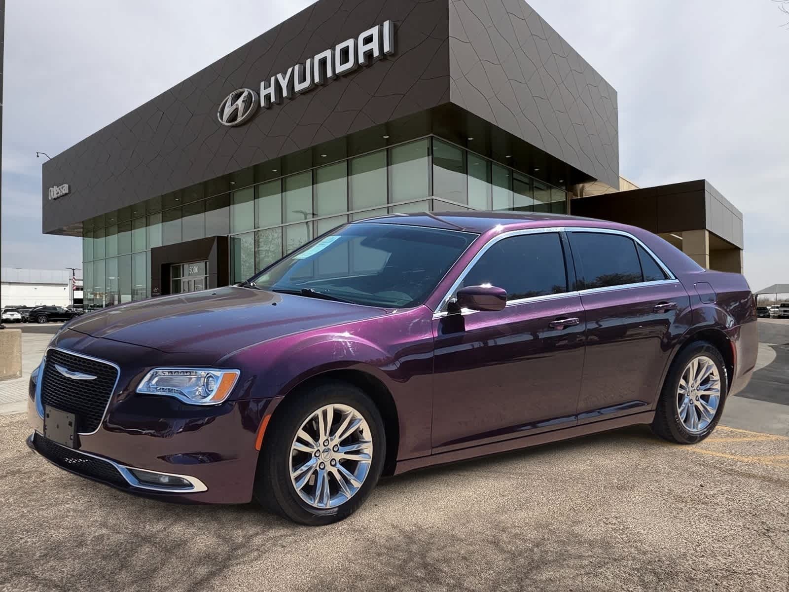 2020 Chrysler 300 Touring RWD