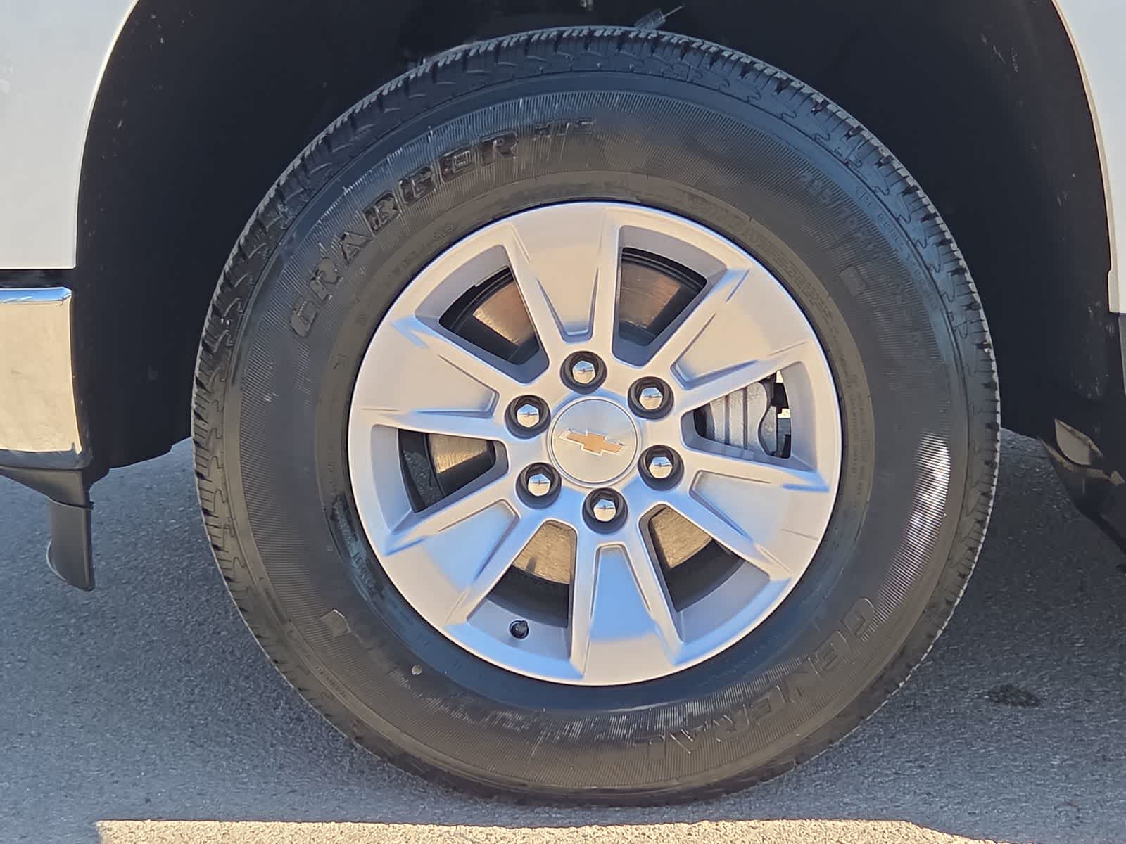 used 2025 Chevrolet Silverado 1500 car, priced at $35,988