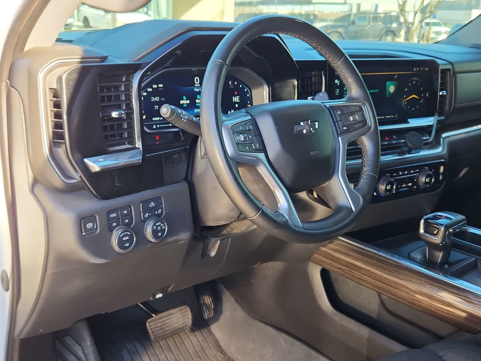 used 2023 Chevrolet Silverado 1500 car, priced at $39,986