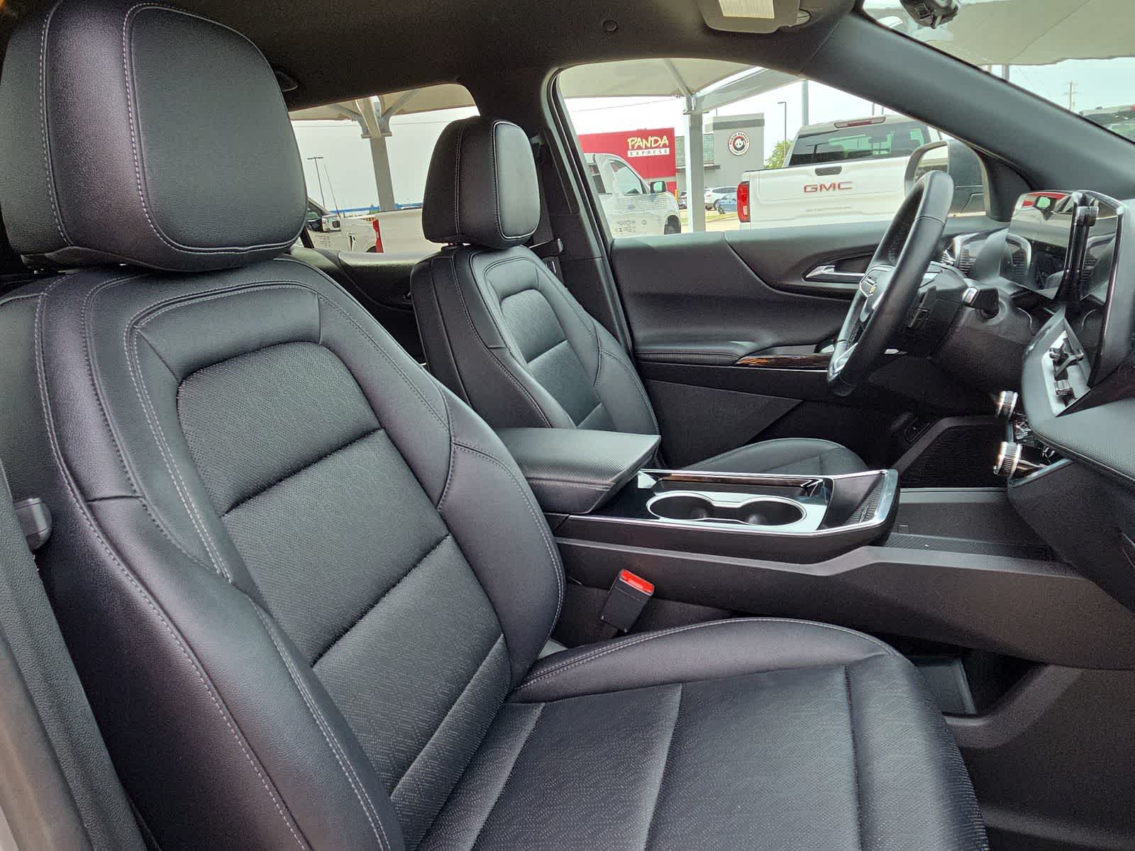 used 2025 Chevrolet Equinox car, priced at $27,988