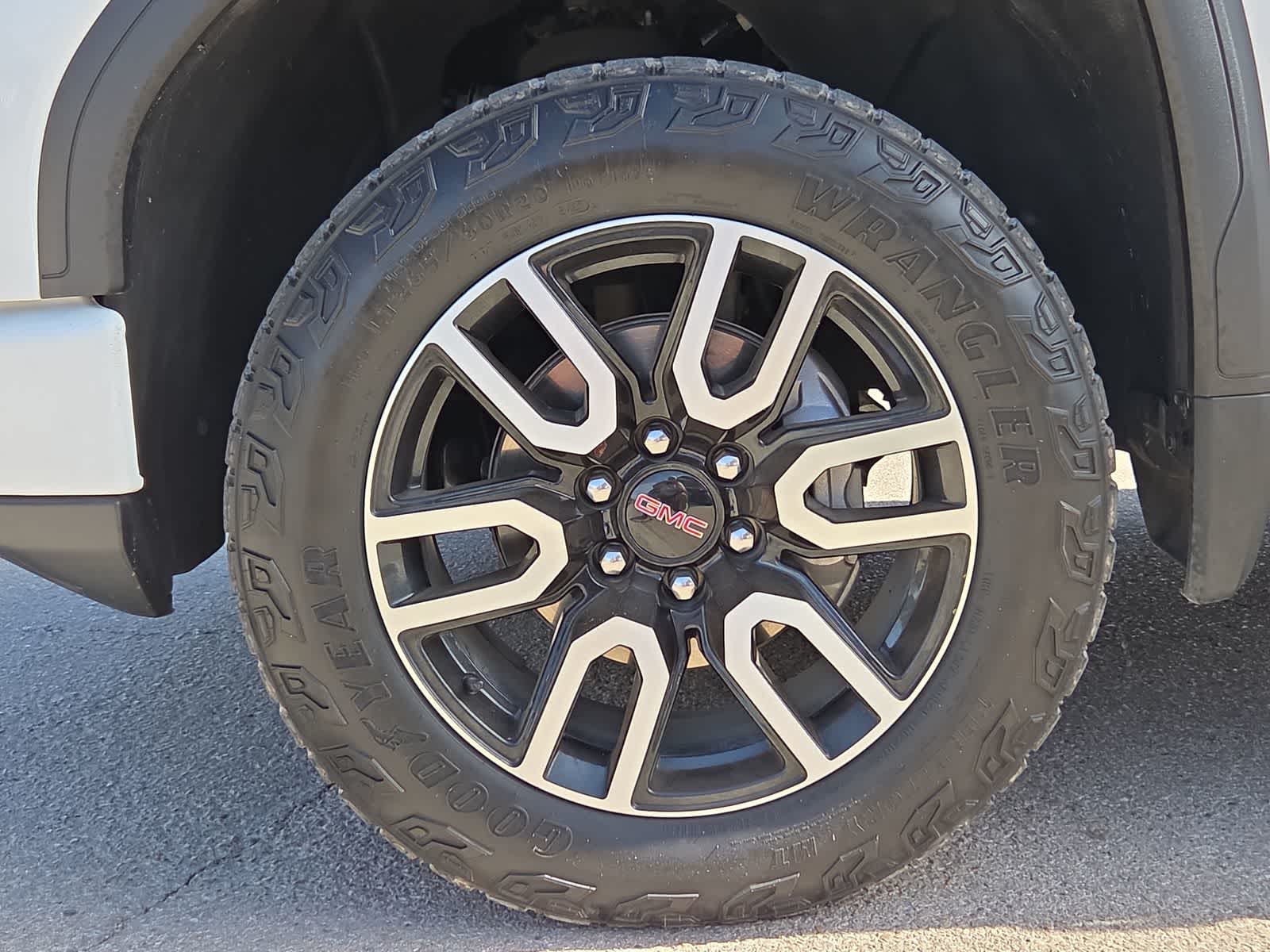 used 2024 GMC Sierra 1500 car, priced at $57,986