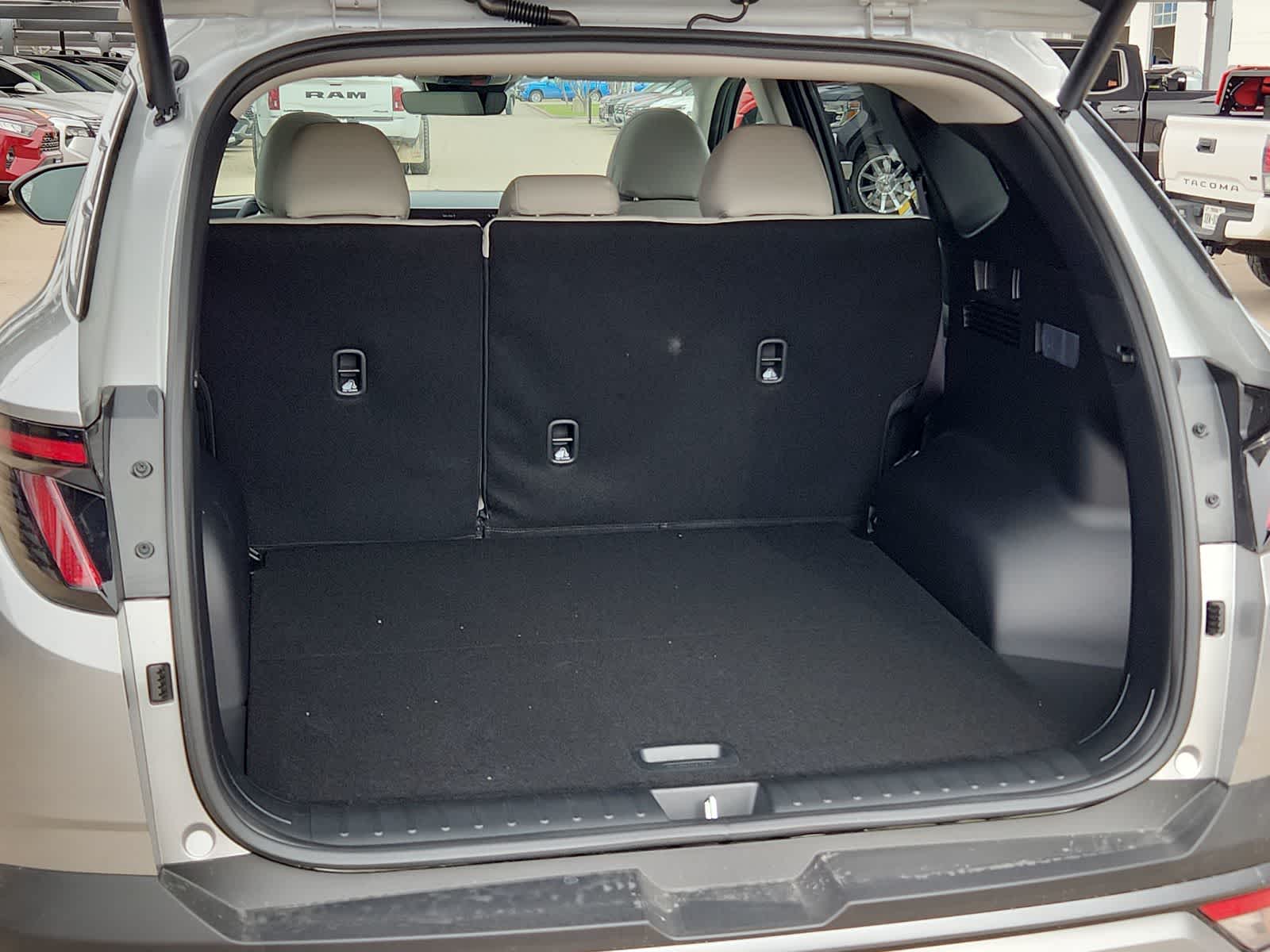 new 2026 Hyundai Tucson car, priced at $34,045