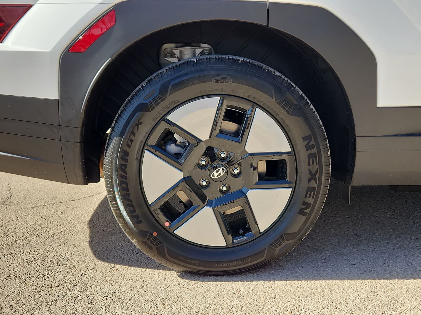 new 2026 Hyundai Santa Fe Hybrid car, priced at $37,715