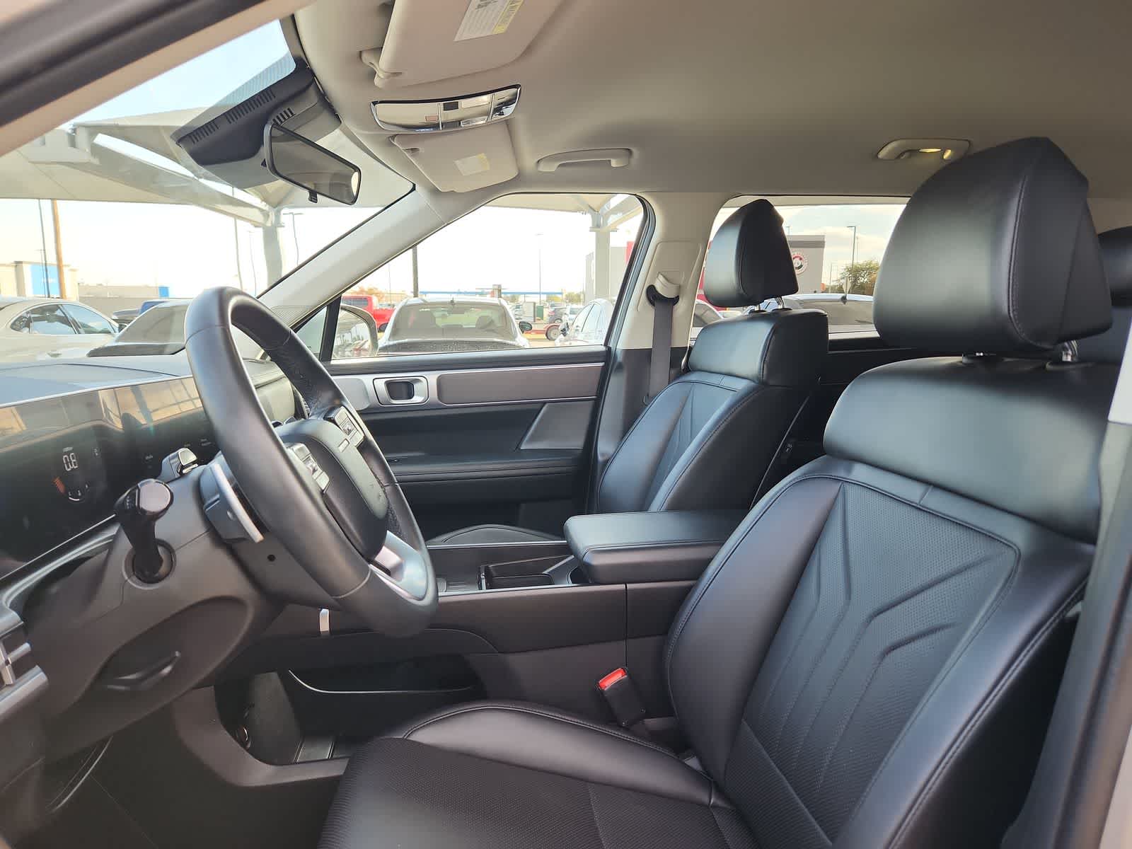 used 2025 Hyundai Santa Fe car, priced at $30,186