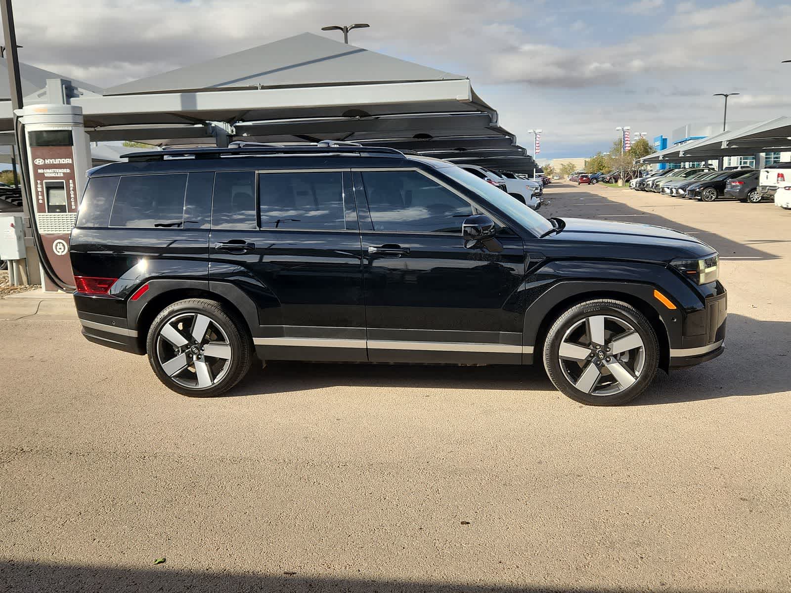 used 2024 Hyundai Santa Fe Hybrid car, priced at $35,487