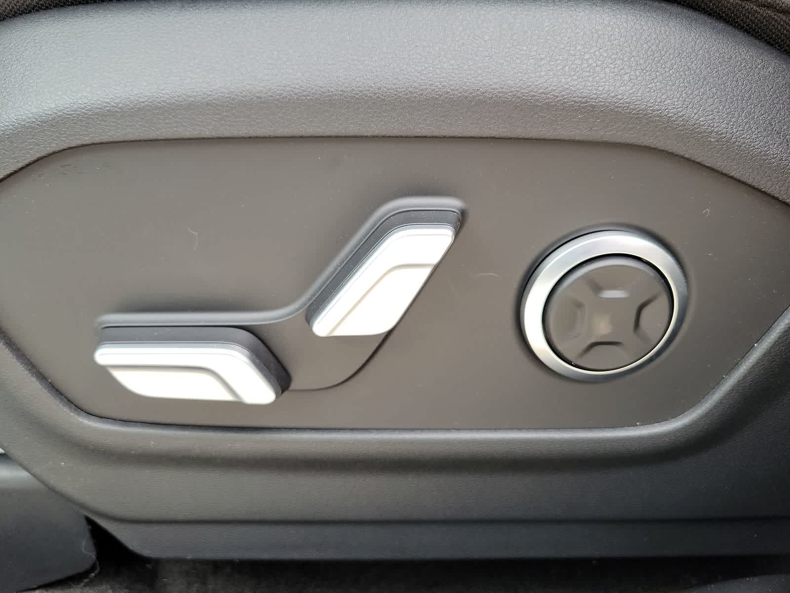 new 2025 Hyundai Santa Fe Hybrid car, priced at $49,209