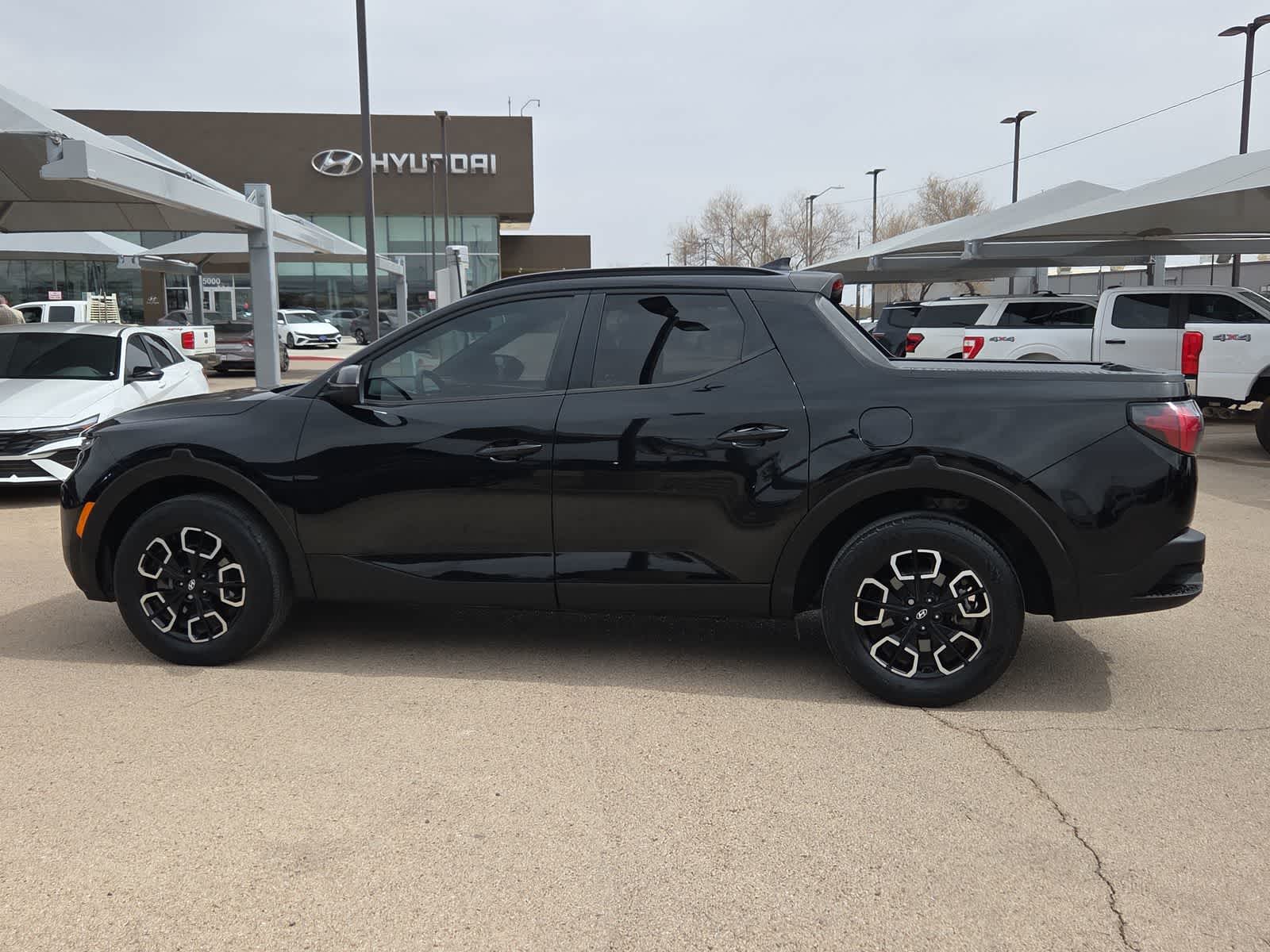 used 2022 Hyundai Santa Cruz car, priced at $23,888