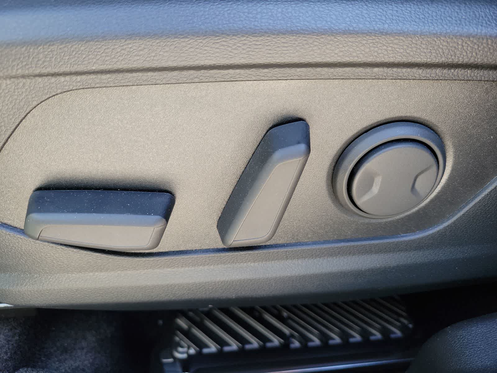 new 2025 Hyundai Santa Cruz car, priced at $44,405