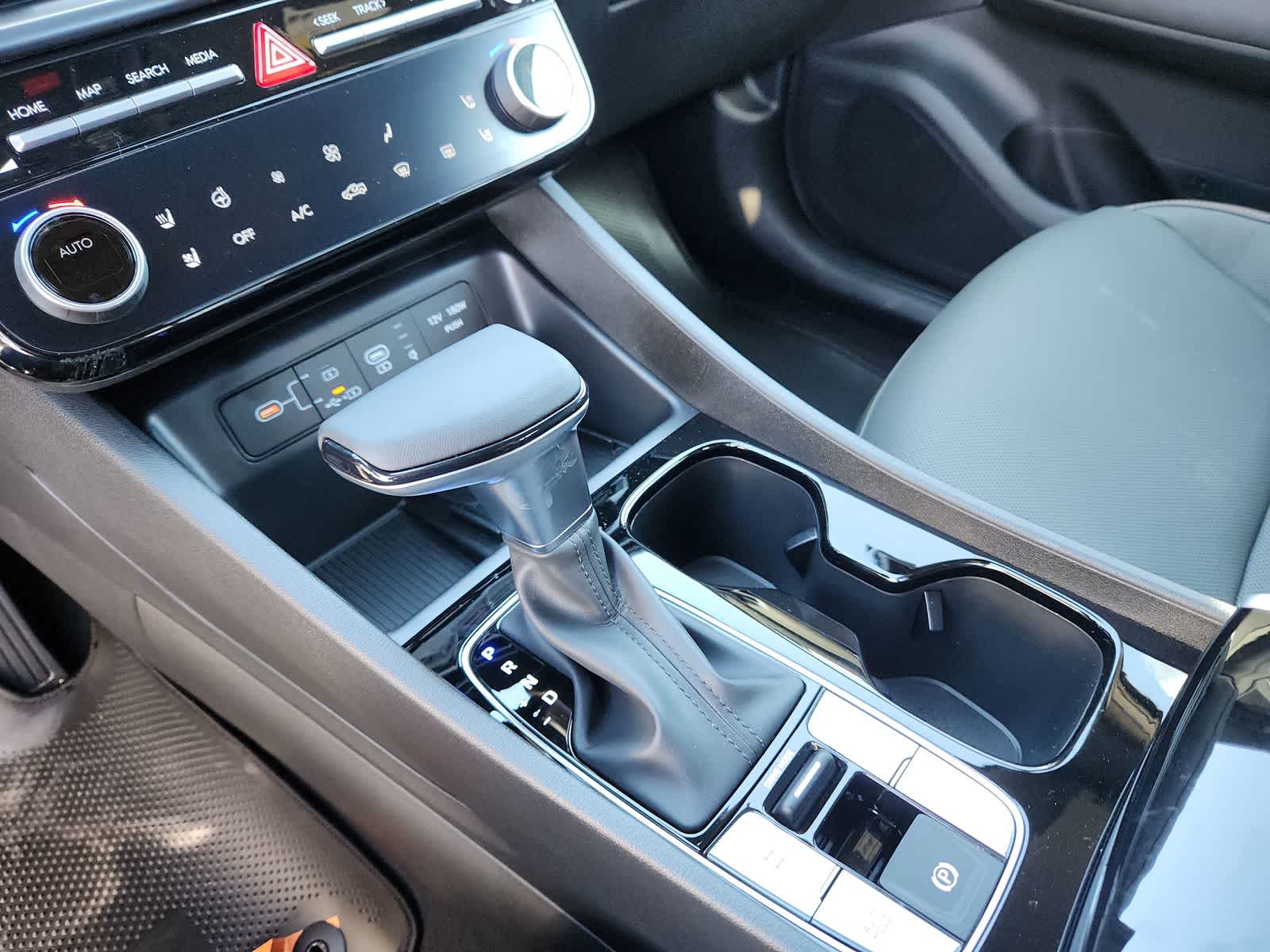 new 2025 Hyundai Santa Cruz car, priced at $44,275