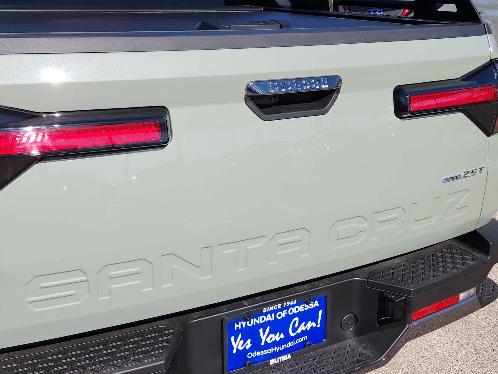 new 2025 Hyundai Santa Cruz car, priced at $44,275