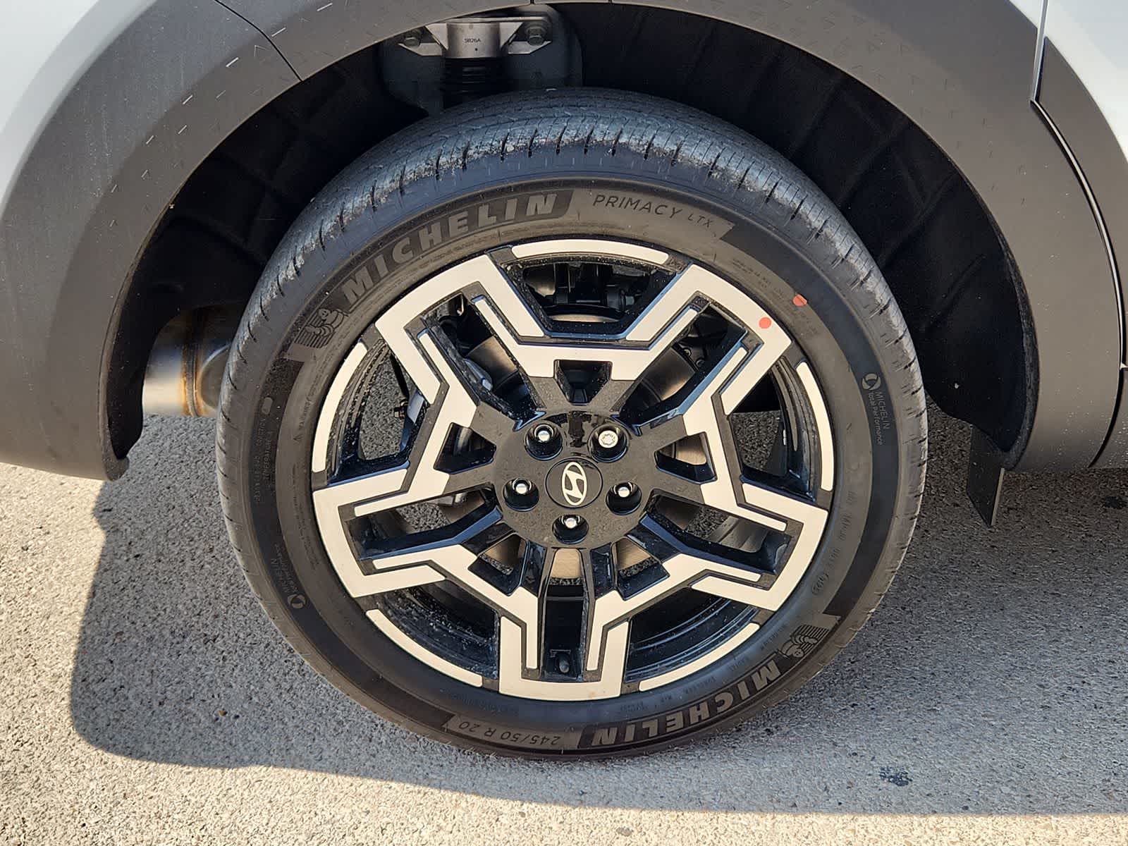 new 2025 Hyundai Santa Cruz car, priced at $43,070