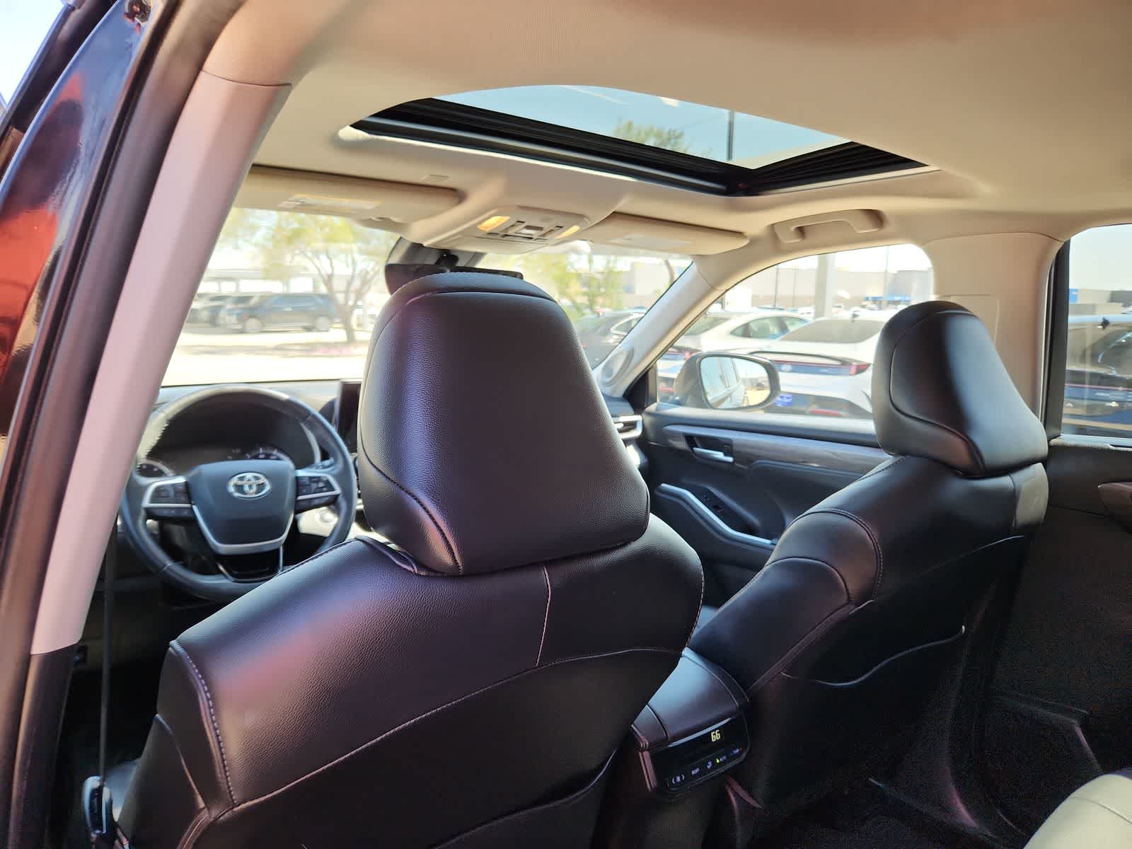 used 2022 Toyota Highlander car, priced at $28,986