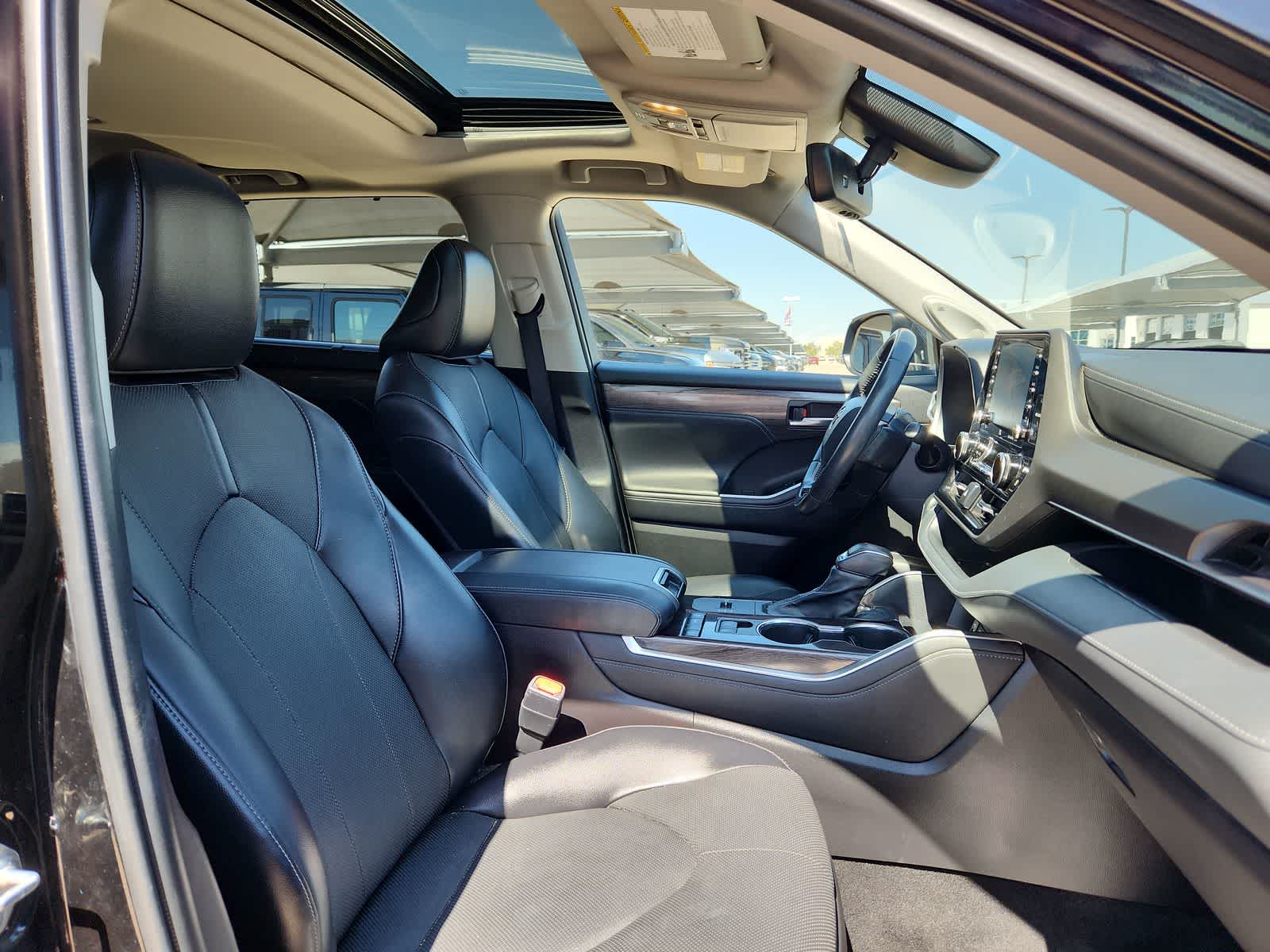 used 2022 Toyota Highlander car, priced at $28,986