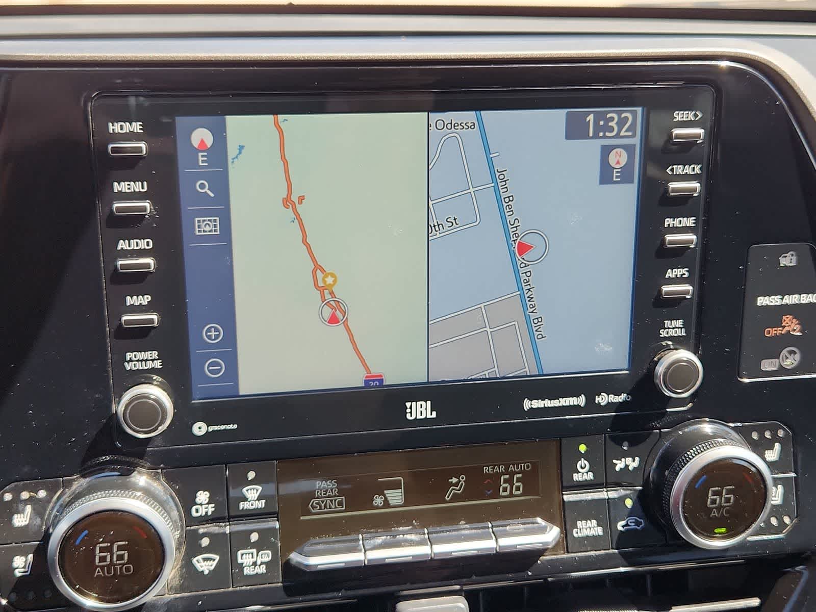 used 2022 Toyota Highlander car, priced at $28,986