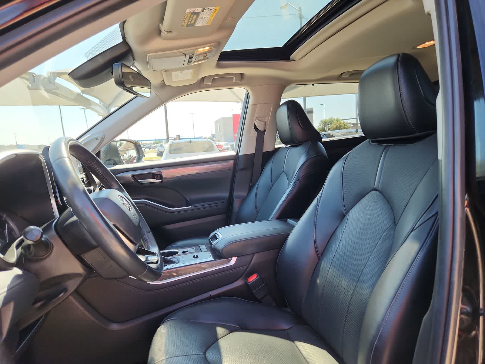 used 2022 Toyota Highlander car, priced at $28,986