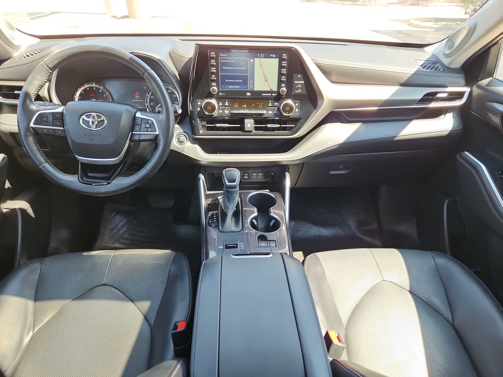 used 2022 Toyota Highlander car, priced at $28,986