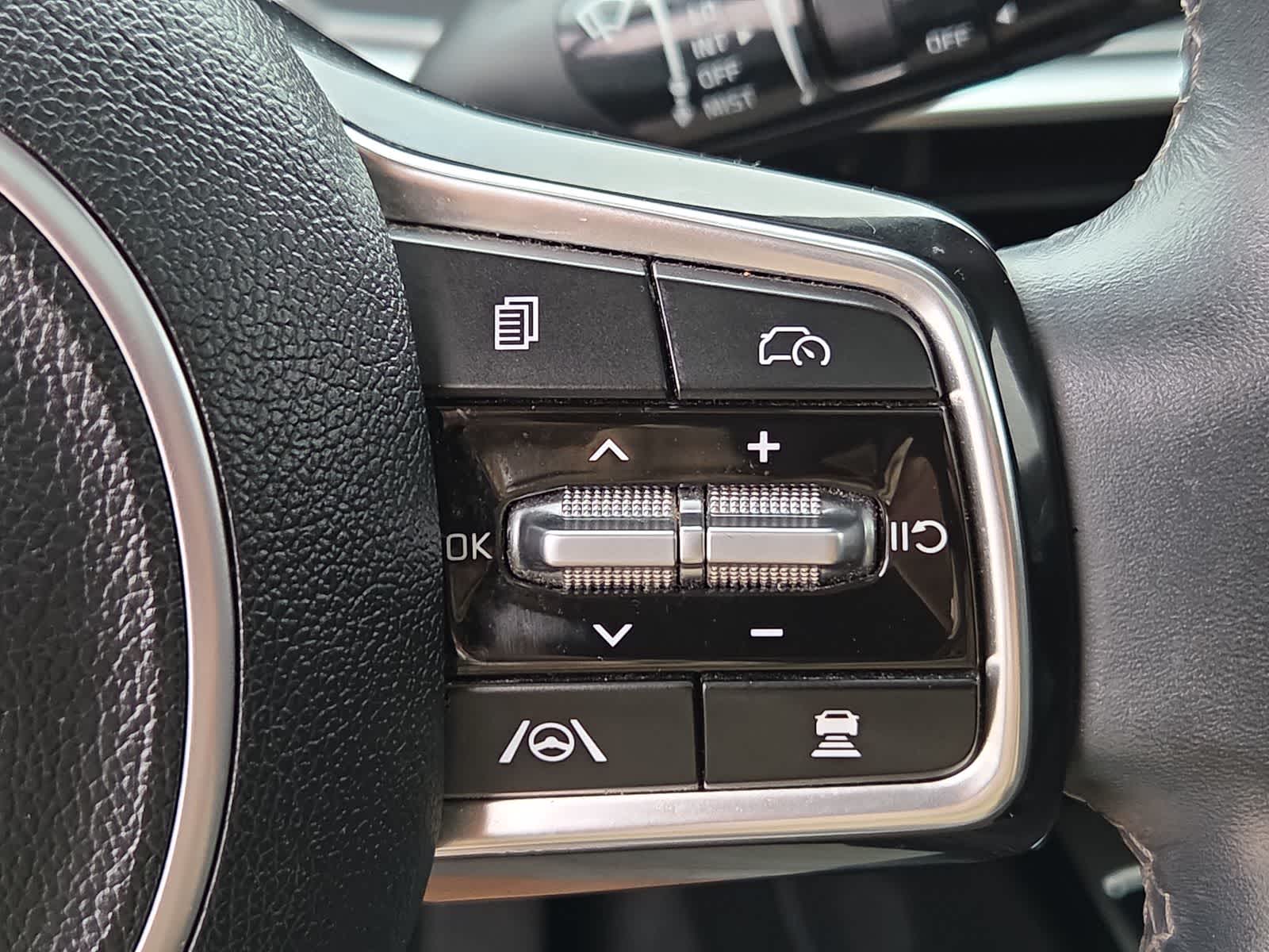 used 2024 Kia Sorento car, priced at $27,724