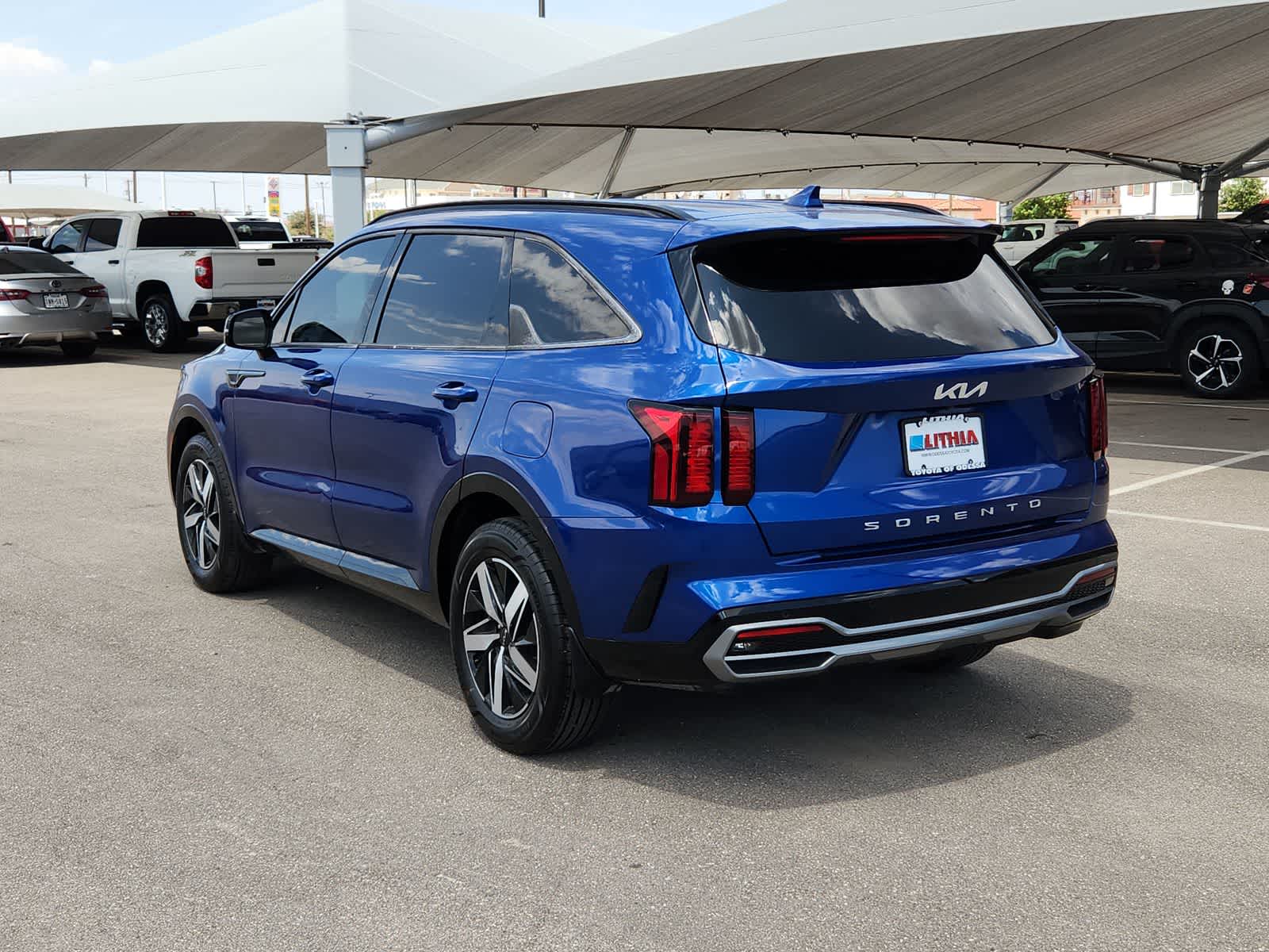 used 2022 Kia Sorento car, priced at $23,486