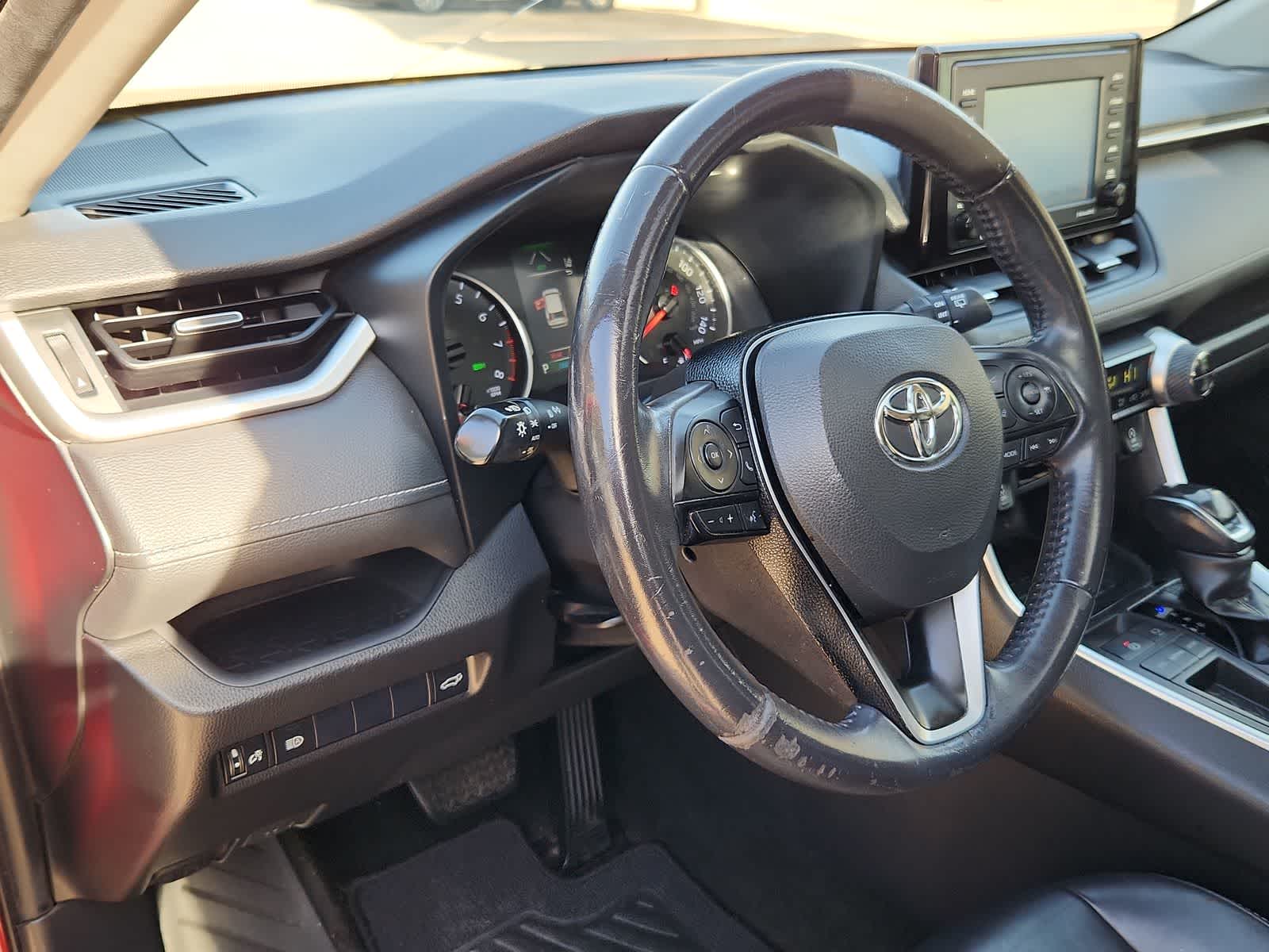 used 2020 Toyota RAV4 car, priced at $23,986