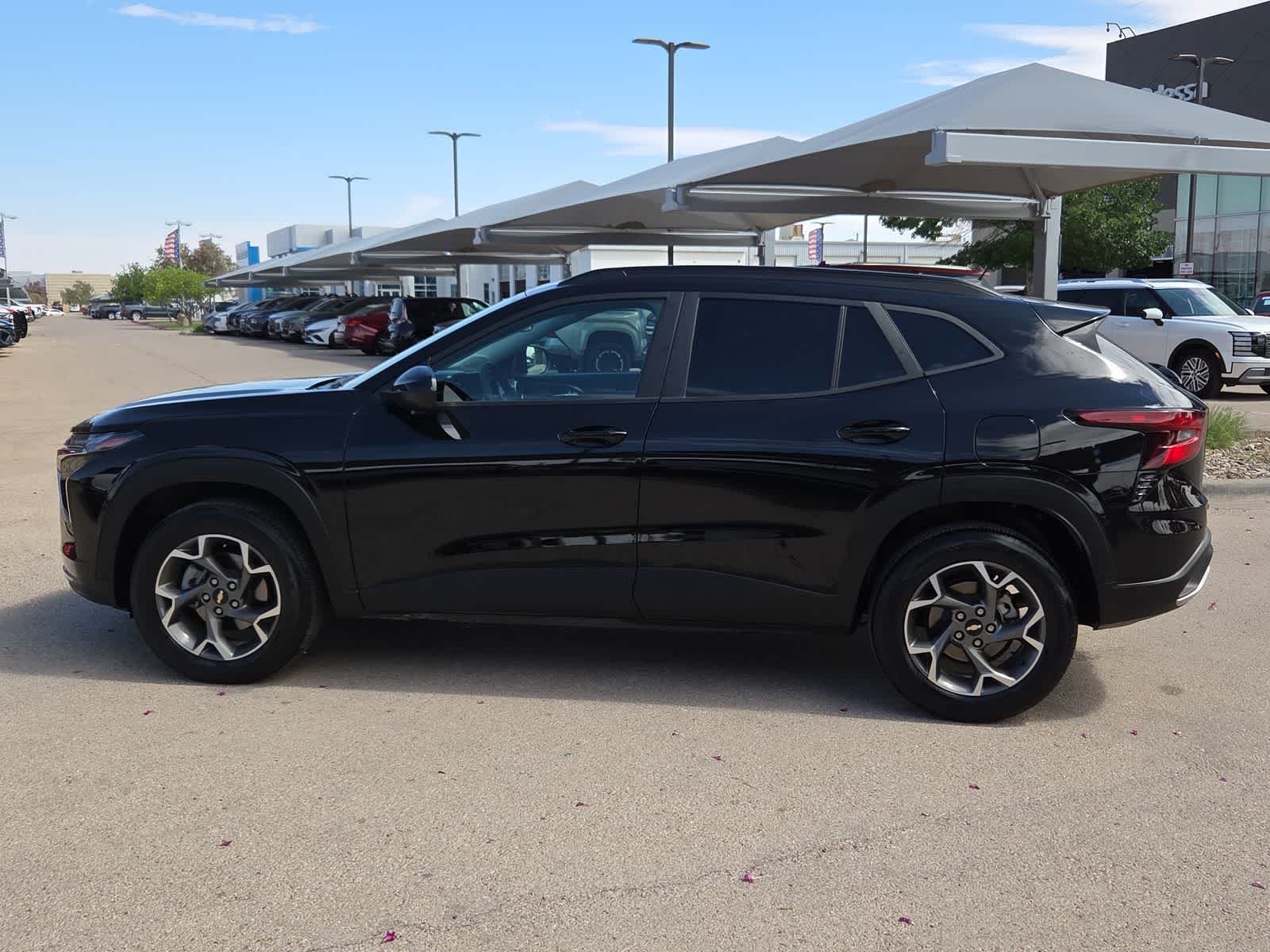 used 2025 Chevrolet Trax car, priced at $23,988