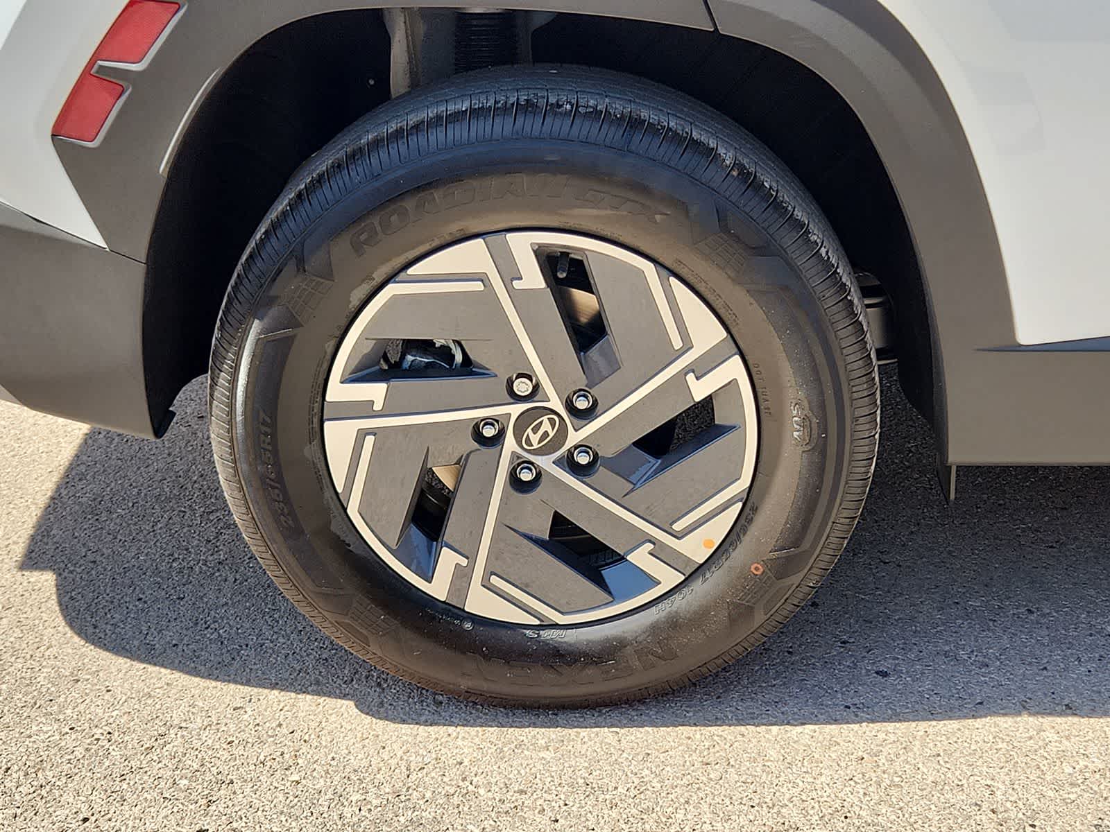 new 2025 Hyundai Tucson Hybrid car, priced at $32,655