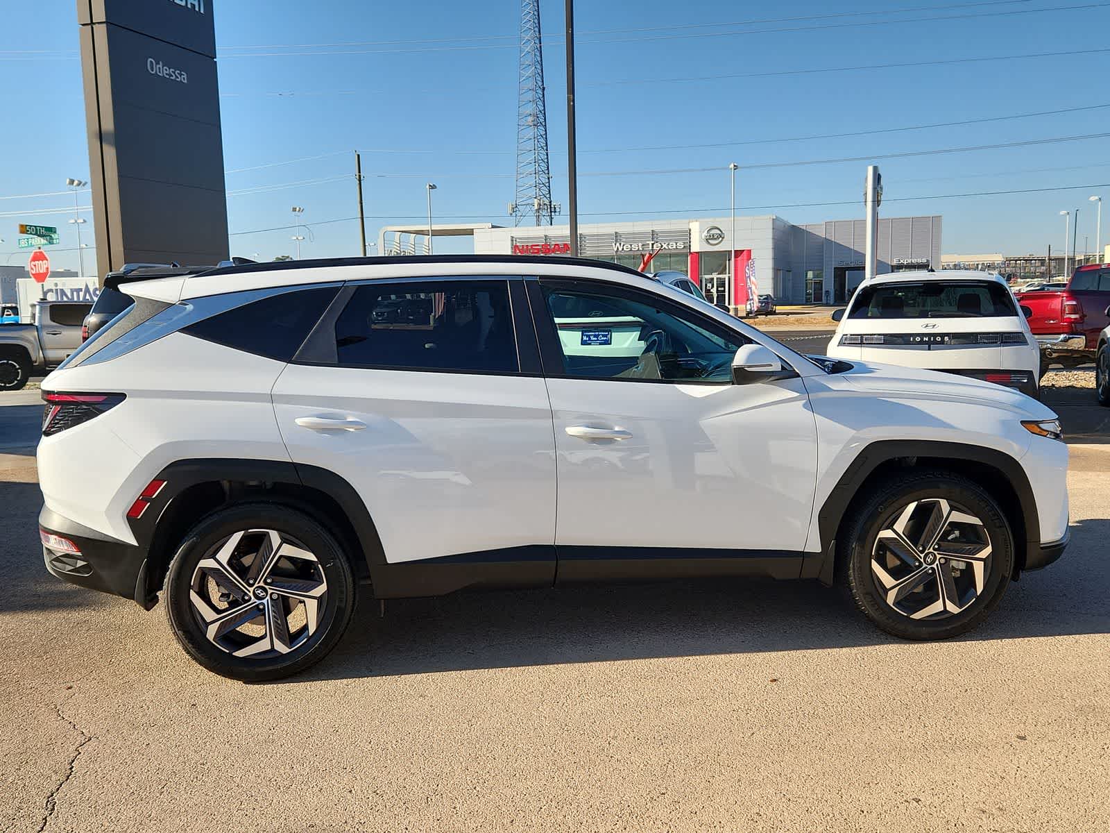 used 2024 Hyundai Tucson Hybrid car, priced at $27,999