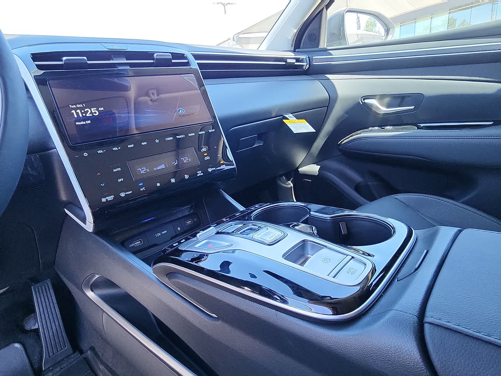 new 2024 Hyundai Tucson Hybrid car, priced at $42,190