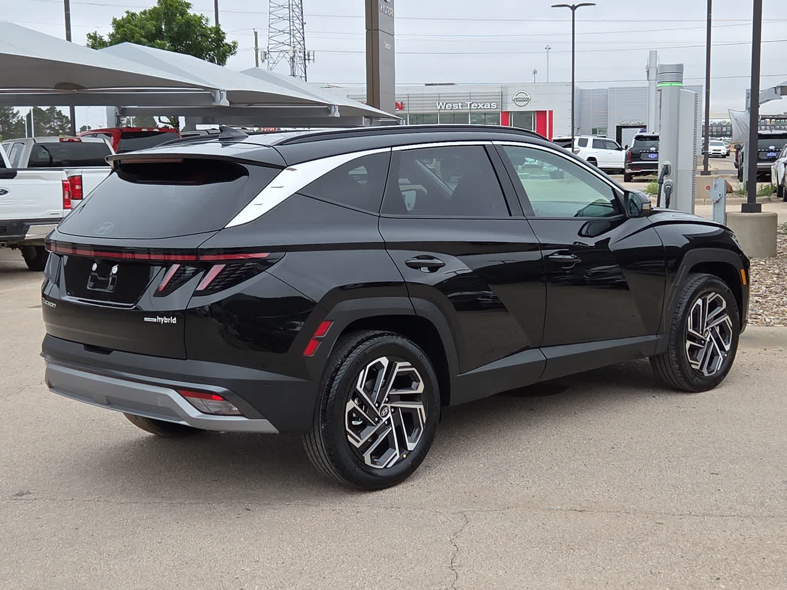 new 2026 Hyundai Tucson Hybrid car, priced at $44,230