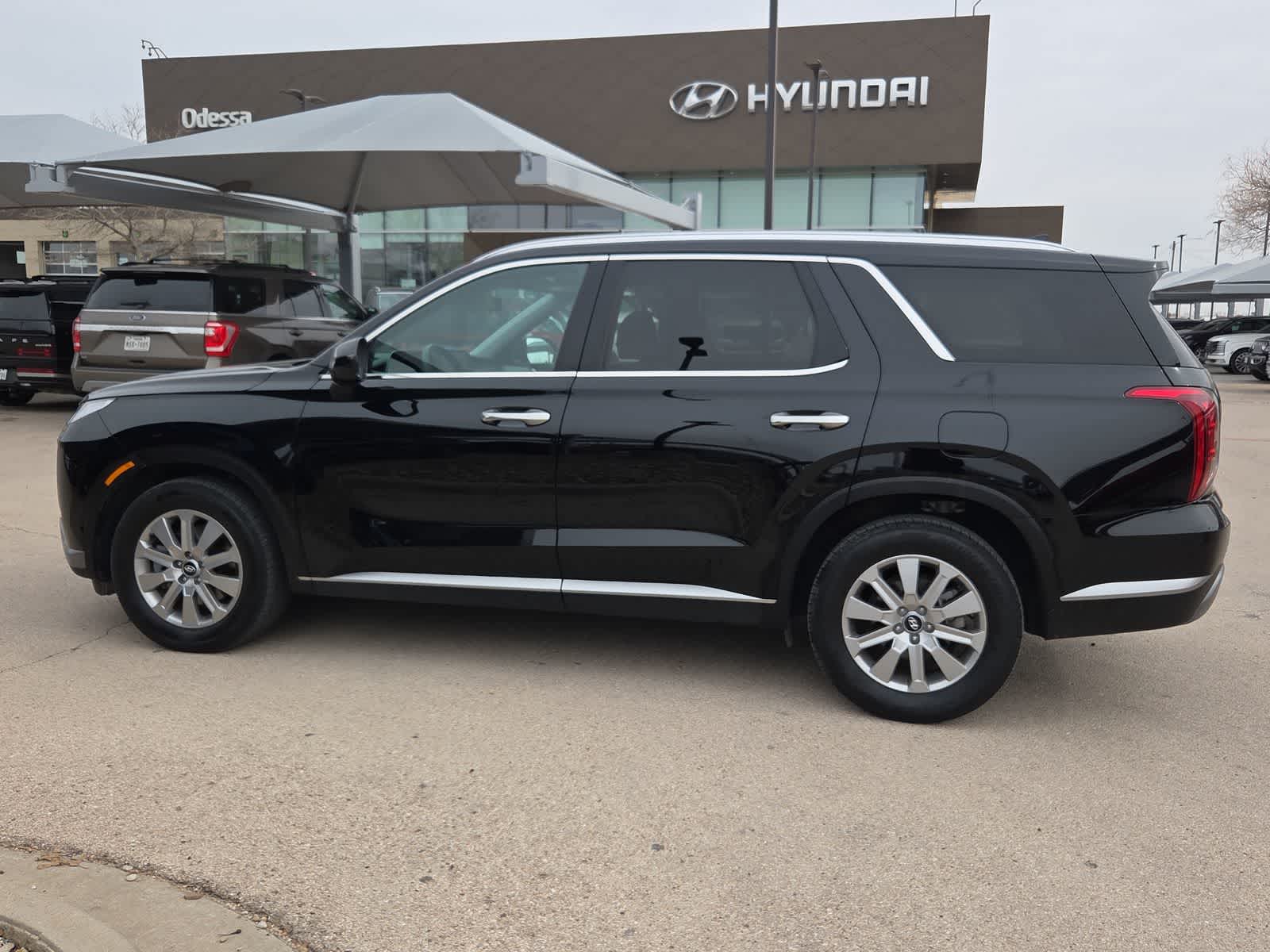 used 2025 Hyundai Palisade car, priced at $33,499