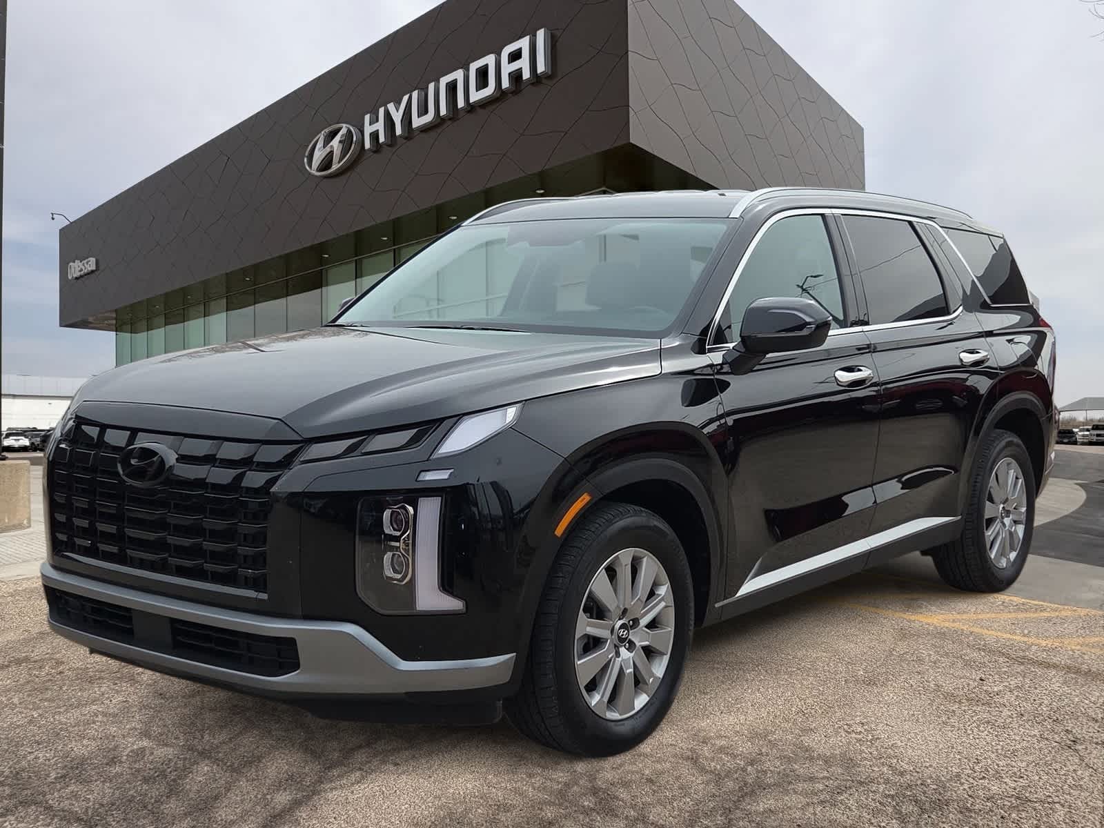 used 2025 Hyundai Palisade car, priced at $33,499