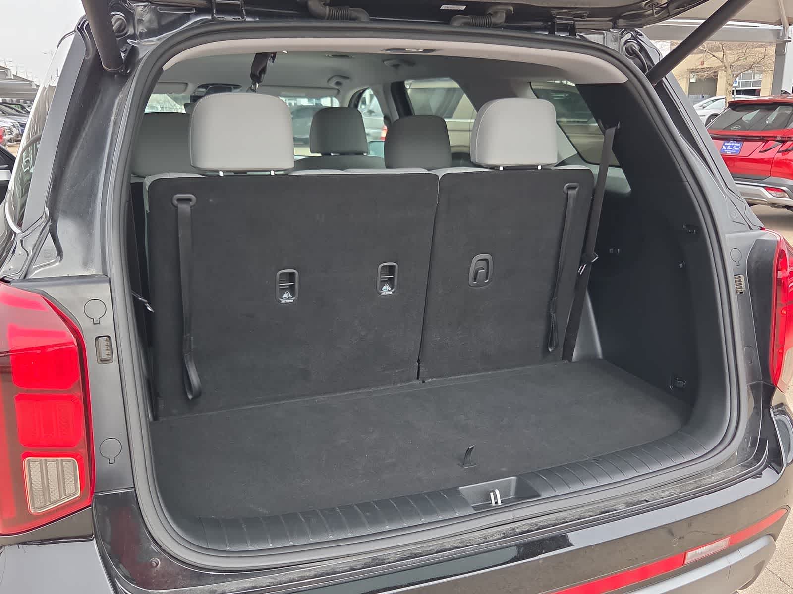 used 2025 Hyundai Palisade car, priced at $33,499