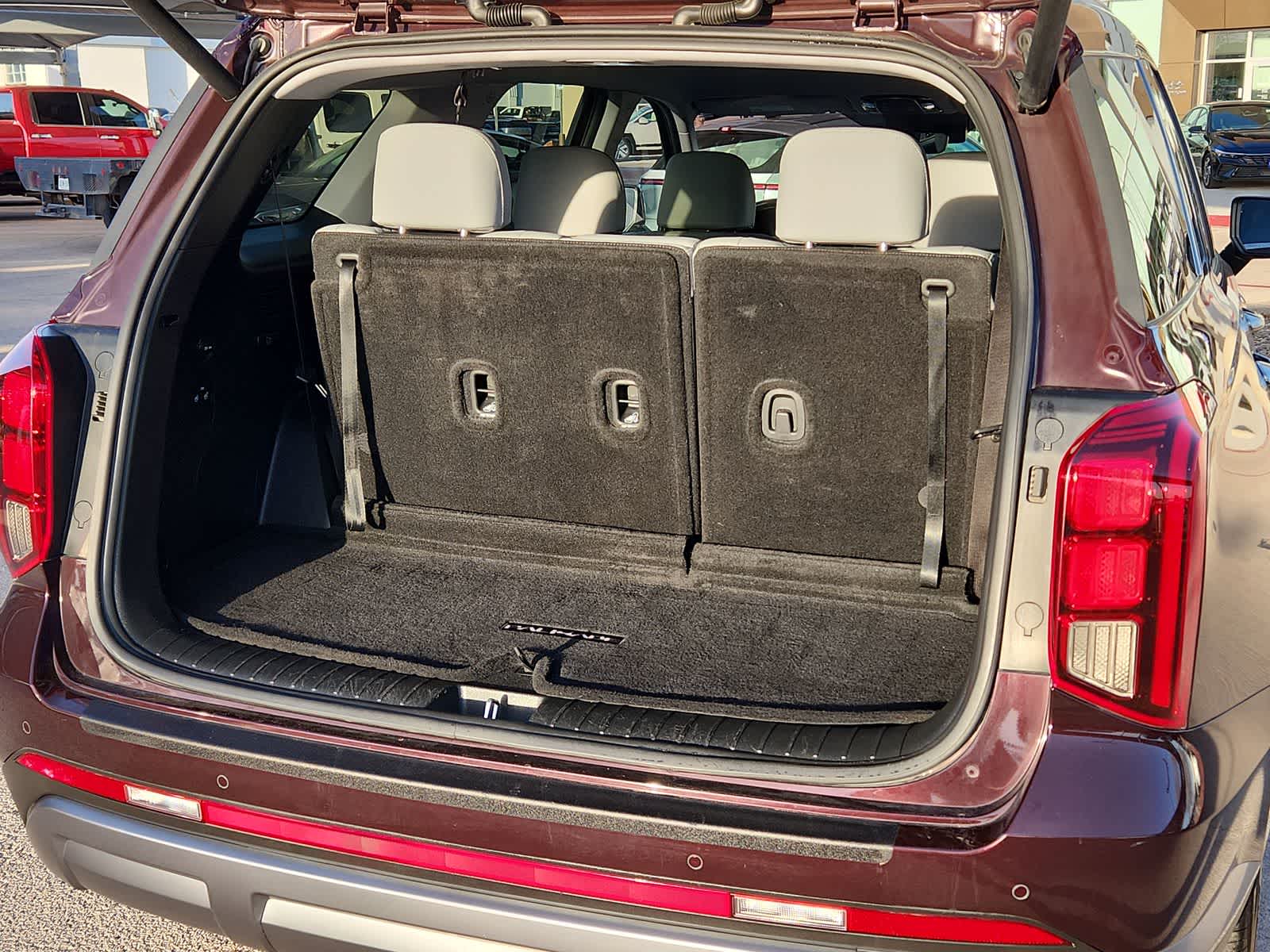 used 2025 Hyundai Palisade car, priced at $31,988