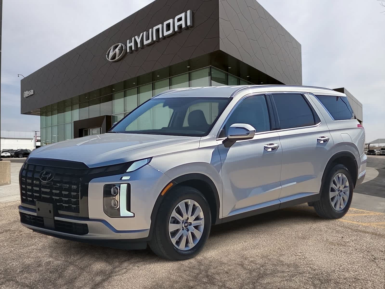 used 2025 Hyundai Palisade car, priced at $34,998