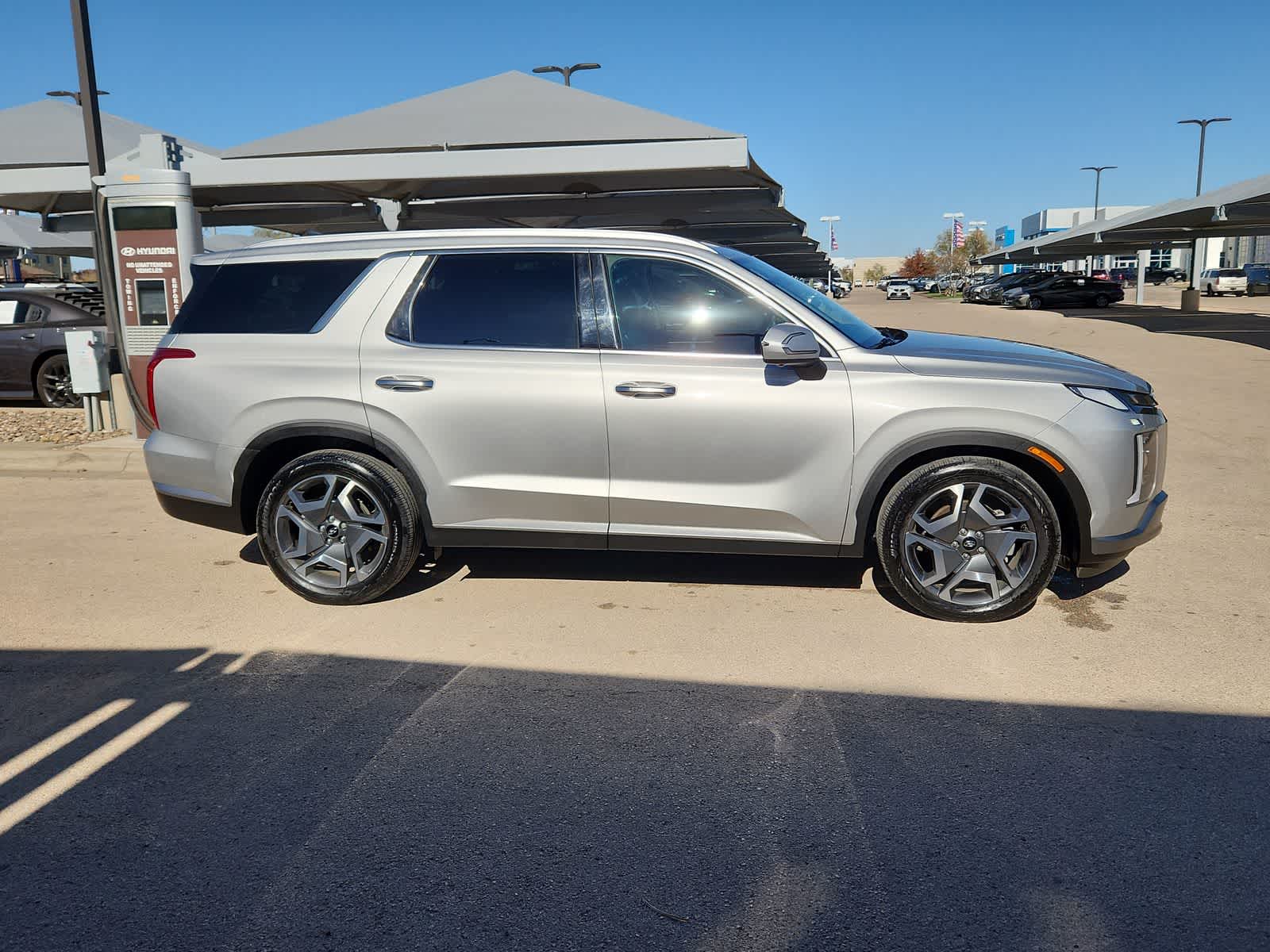 used 2024 Hyundai Palisade car, priced at $36,988