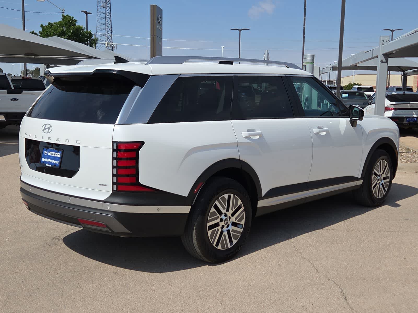 new 2026 Hyundai Palisade Hybrid car, priced at $52,645