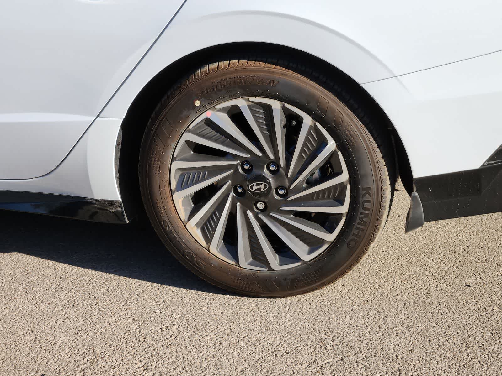 new 2025 Hyundai Sonata Hybrid car, priced at $31,455