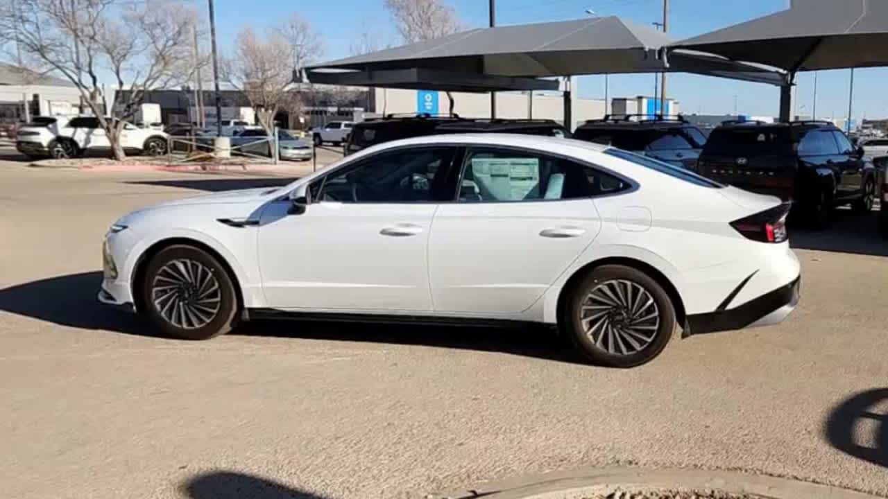 new 2025 Hyundai Sonata Hybrid car, priced at $31,455