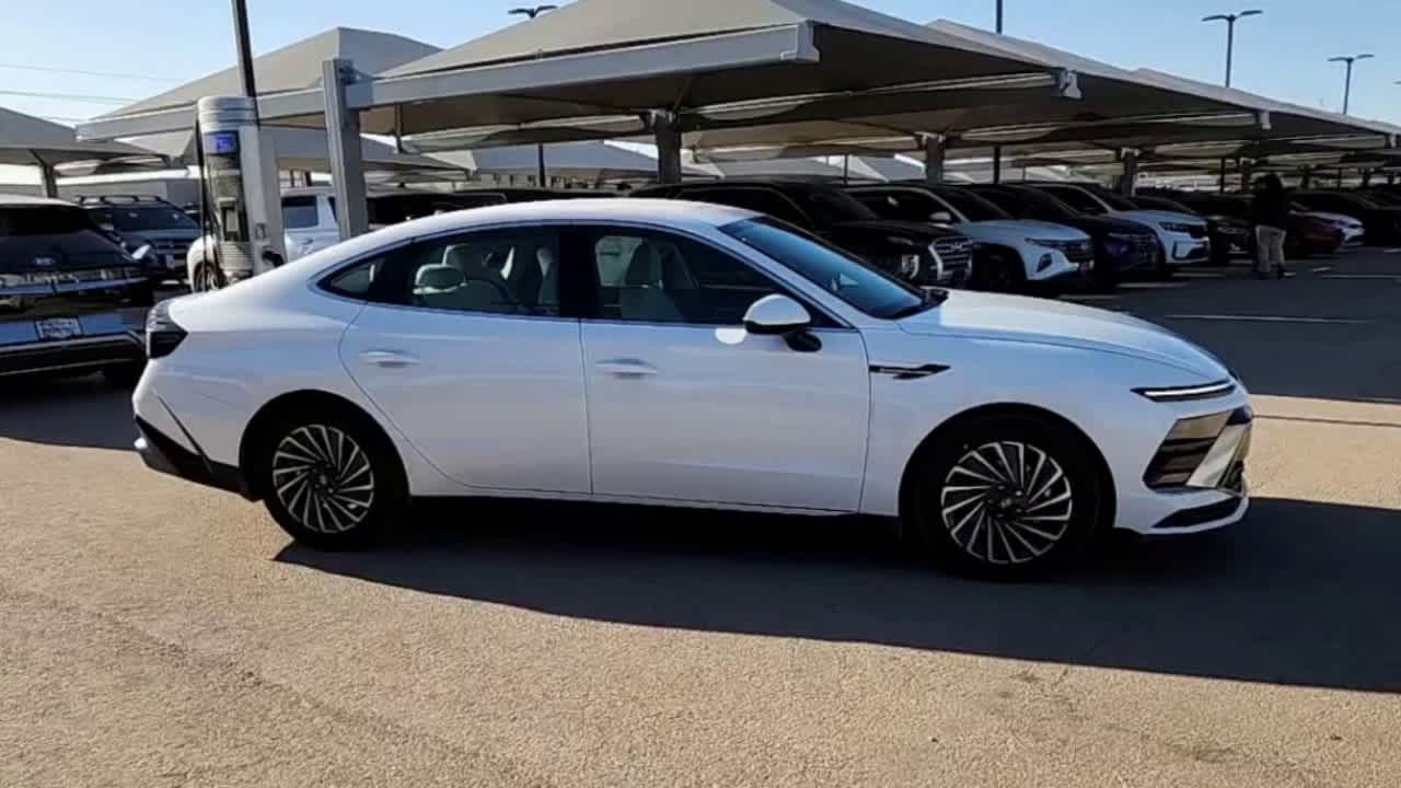 new 2025 Hyundai Sonata Hybrid car, priced at $31,455